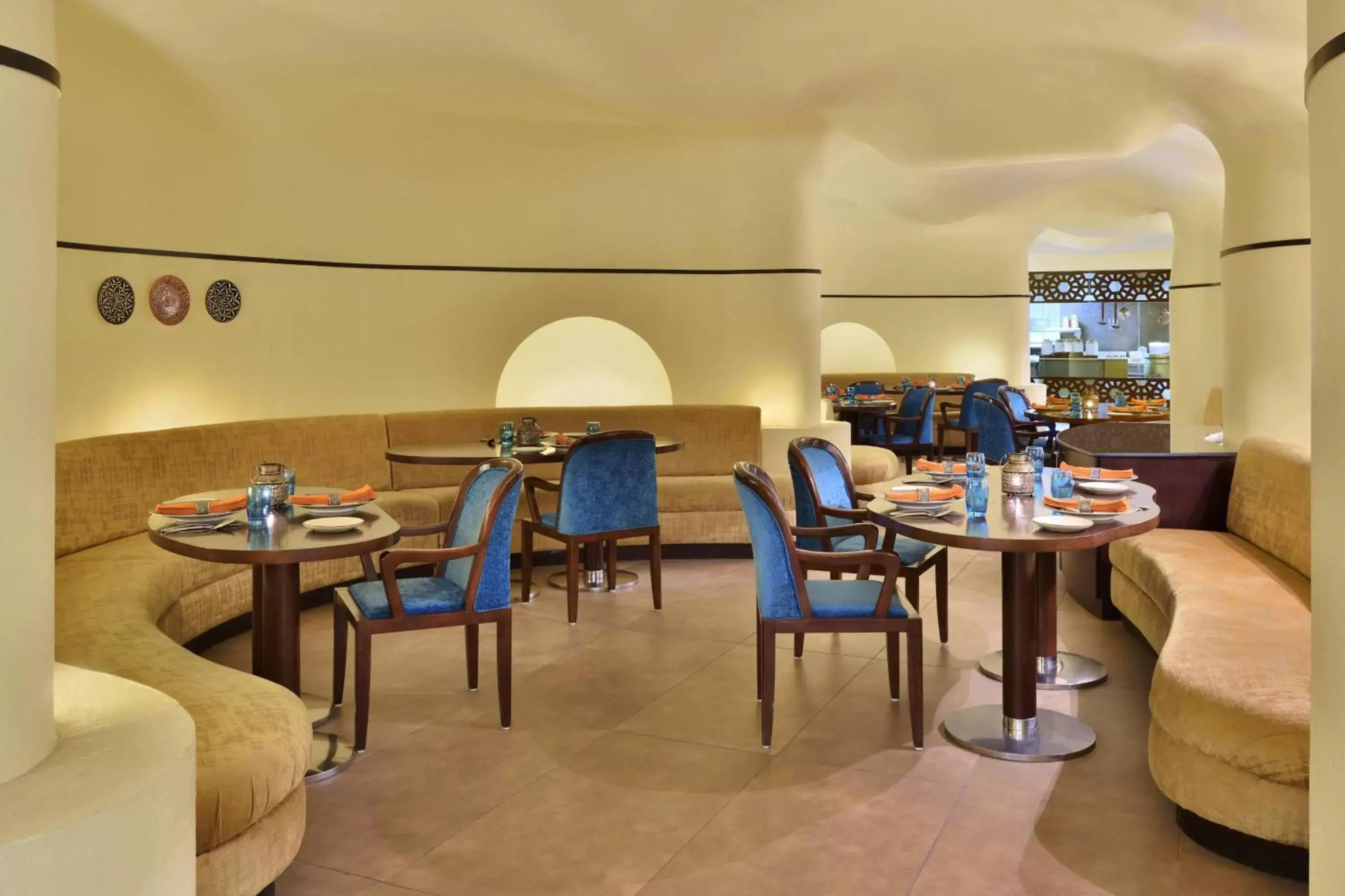 Restaurant/Places to Eat in Jaipur Marriott Hotel