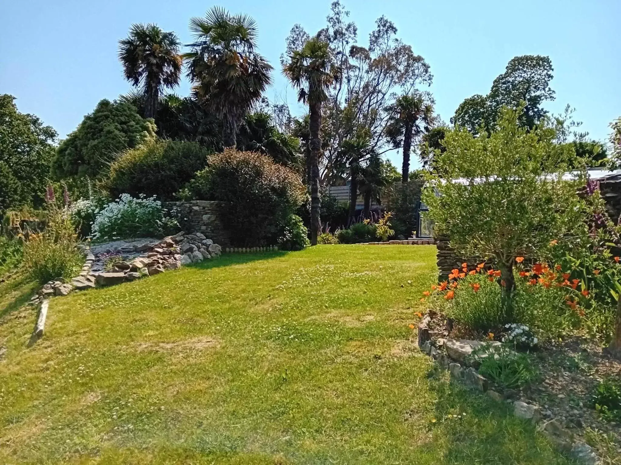 Garden in Le Manoir de Kérofil ** Gîte et chambres d'hôtes **