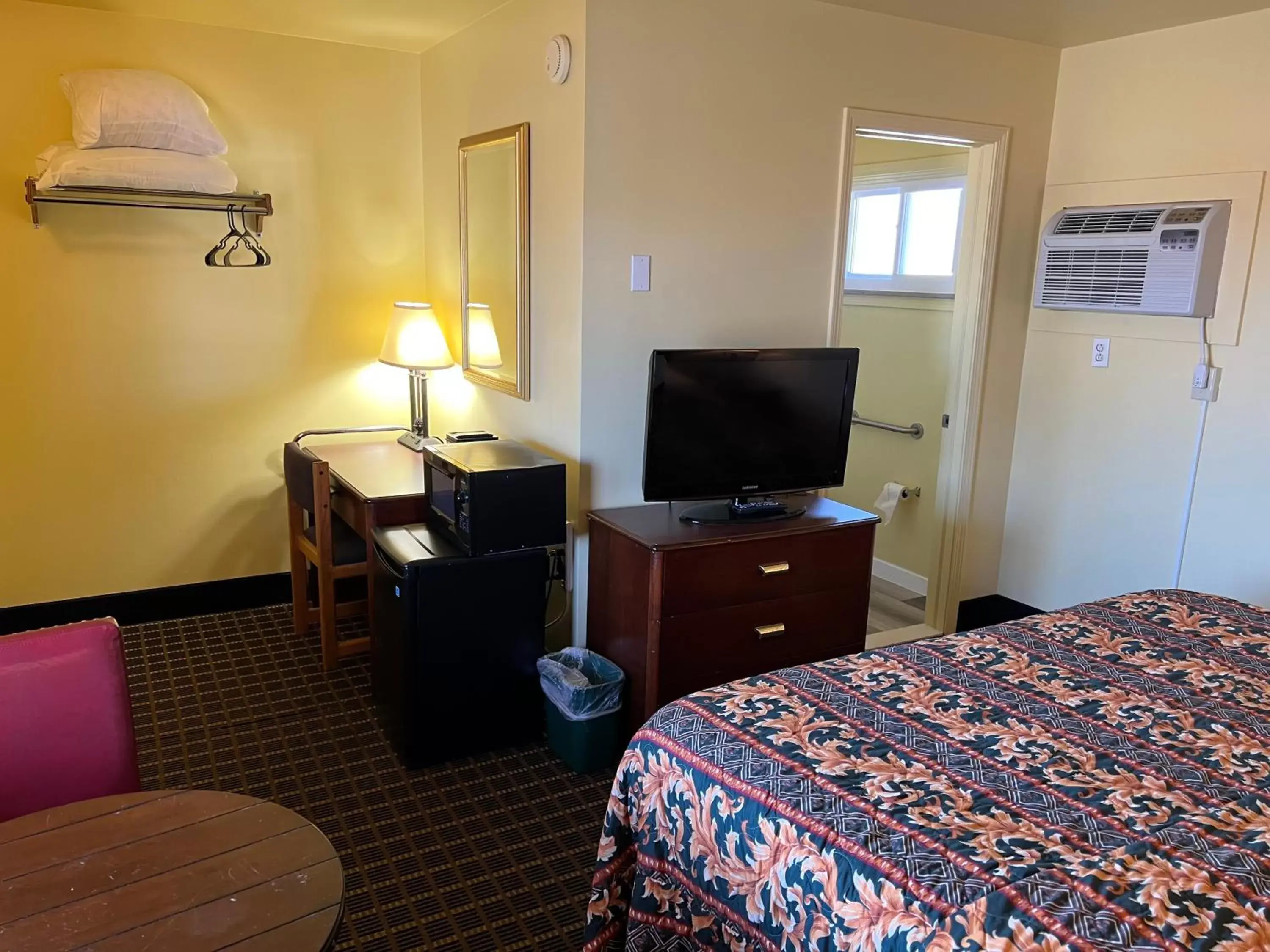 Bed in Crow's Nest Bed in Crow's Nest