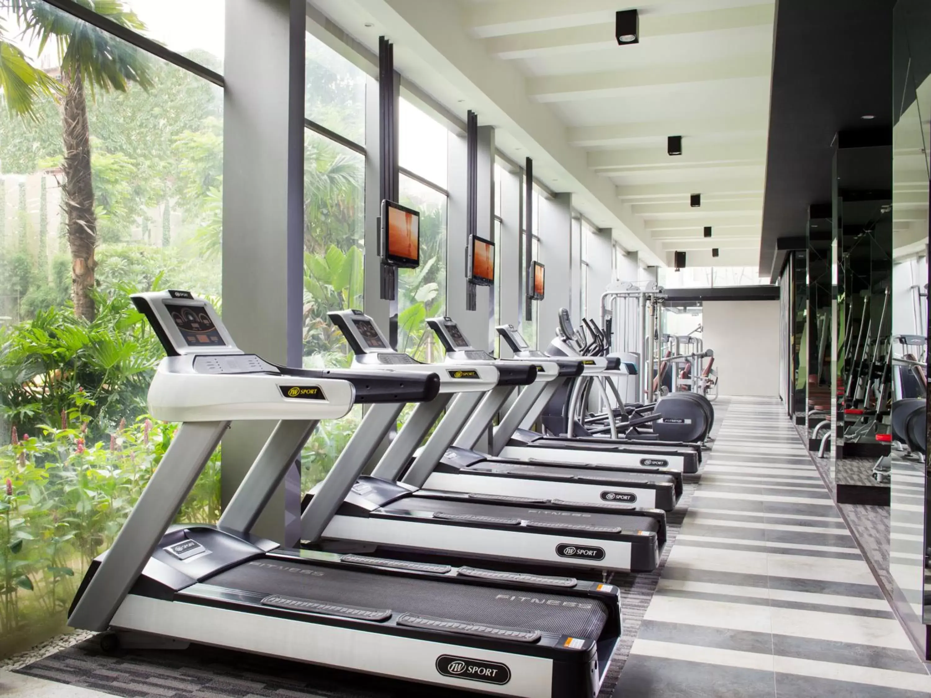 Fitness centre/facilities in Holiday Inn Cikarang Jababeka by IHG Fitness centre/facilities in Holiday Inn Cikarang Jababeka by IHG