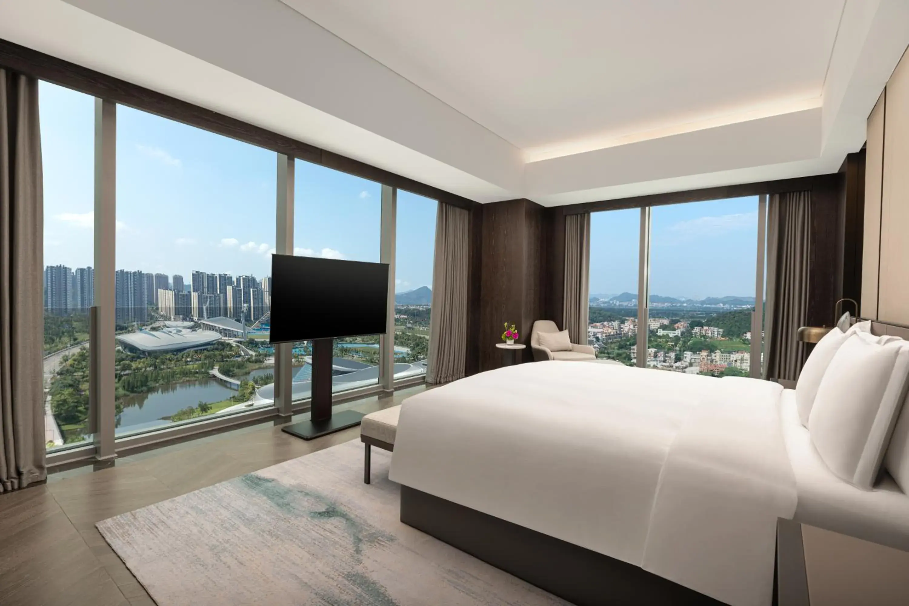Bedroom, Mountain View in Crowne Plaza Jiangmen Binjiang, an IHG Hotel