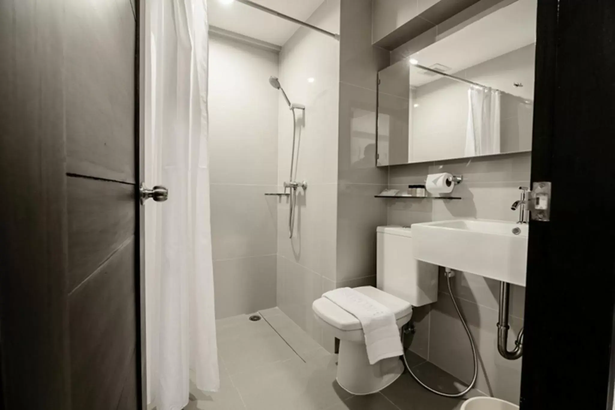 Shower, Bathroom in UMA Residence