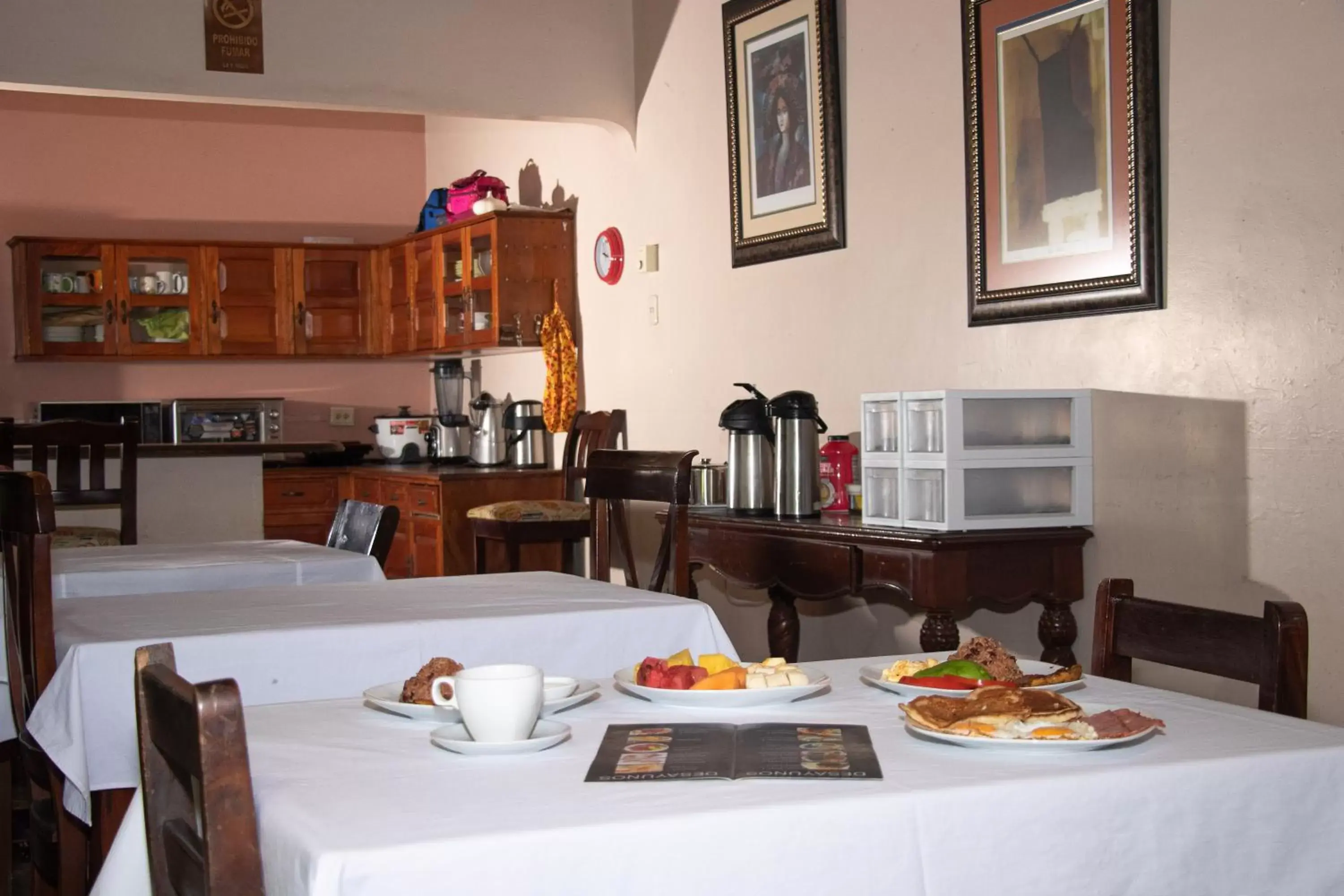 Restaurant/Places to Eat in Hotel Villa Hermosa