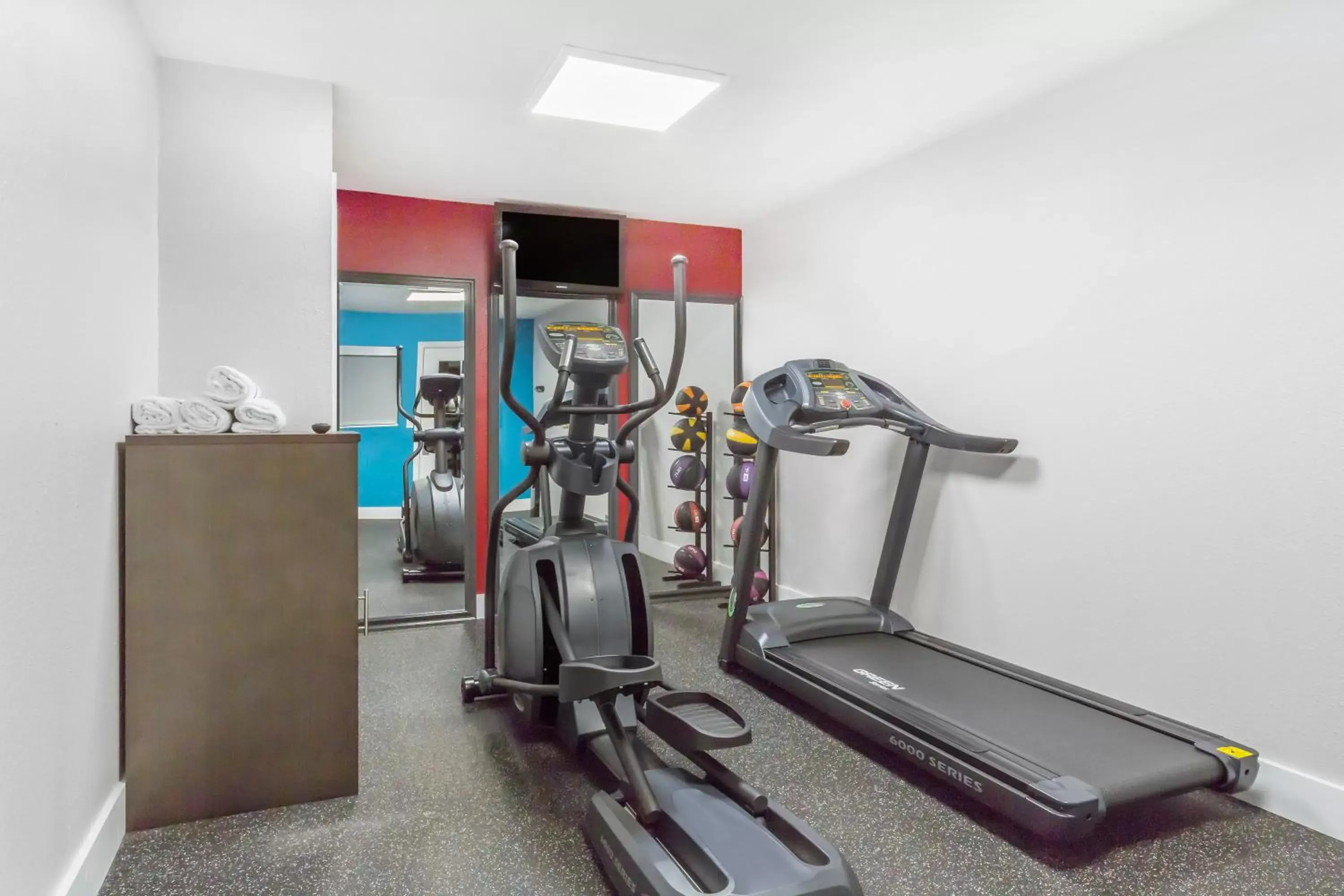 Fitness centre/facilities, Fitness Center/Facilities in Ramada by Wyndham Monterey