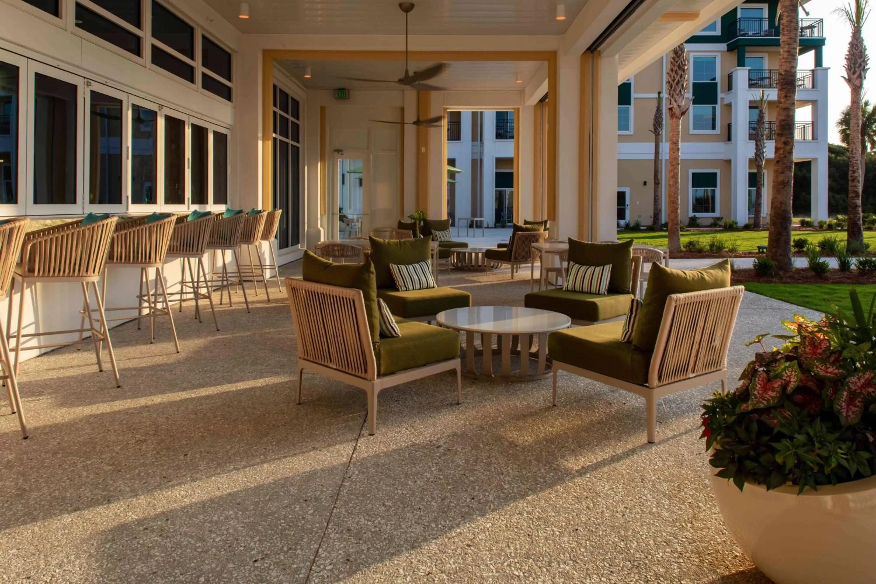 Restaurant/places to eat in Residence Inn by Marriott Jekyll Island