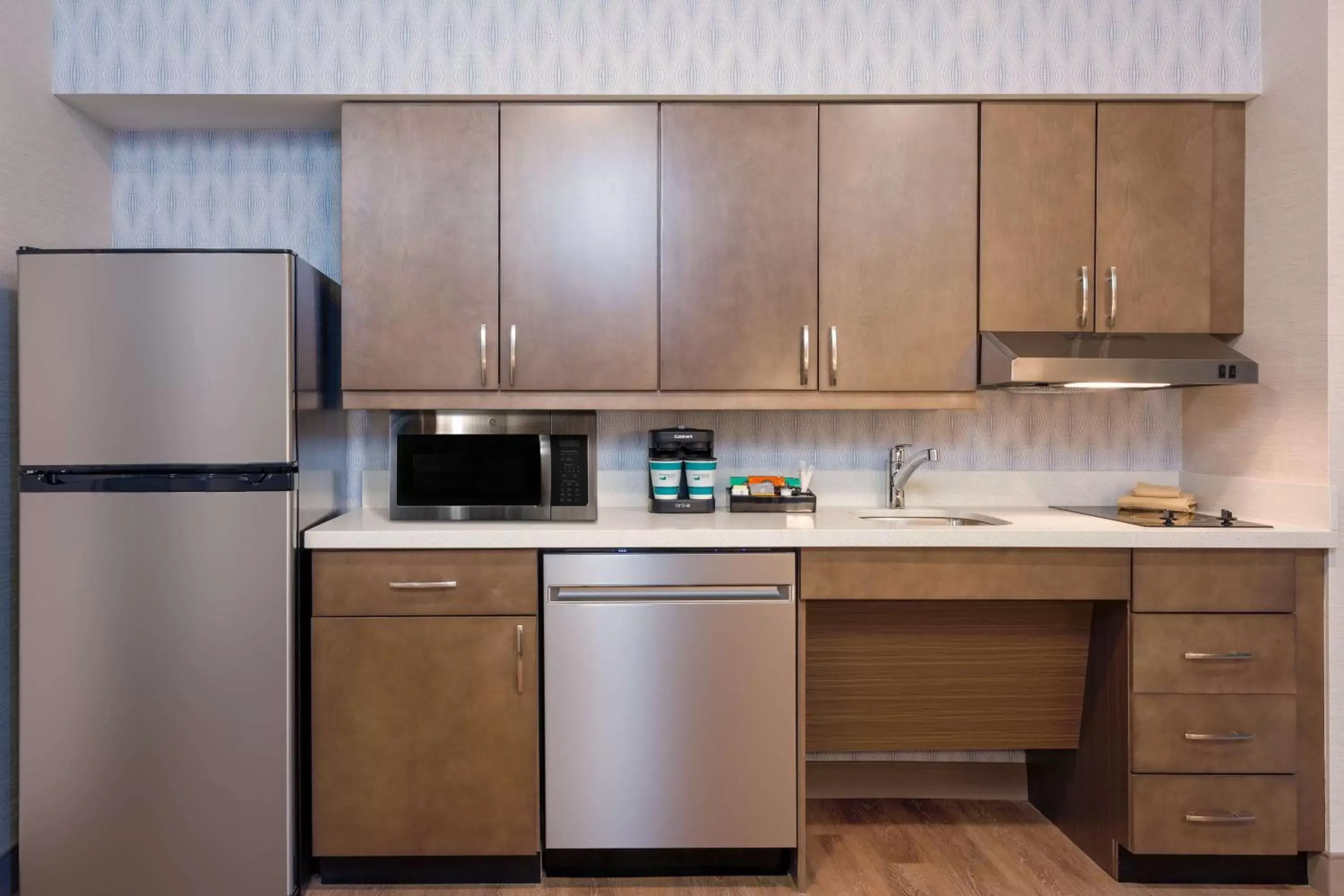 Kitchen or kitchenette, Kitchen/Kitchenette in Homewood Suites By Hilton Reston, VA