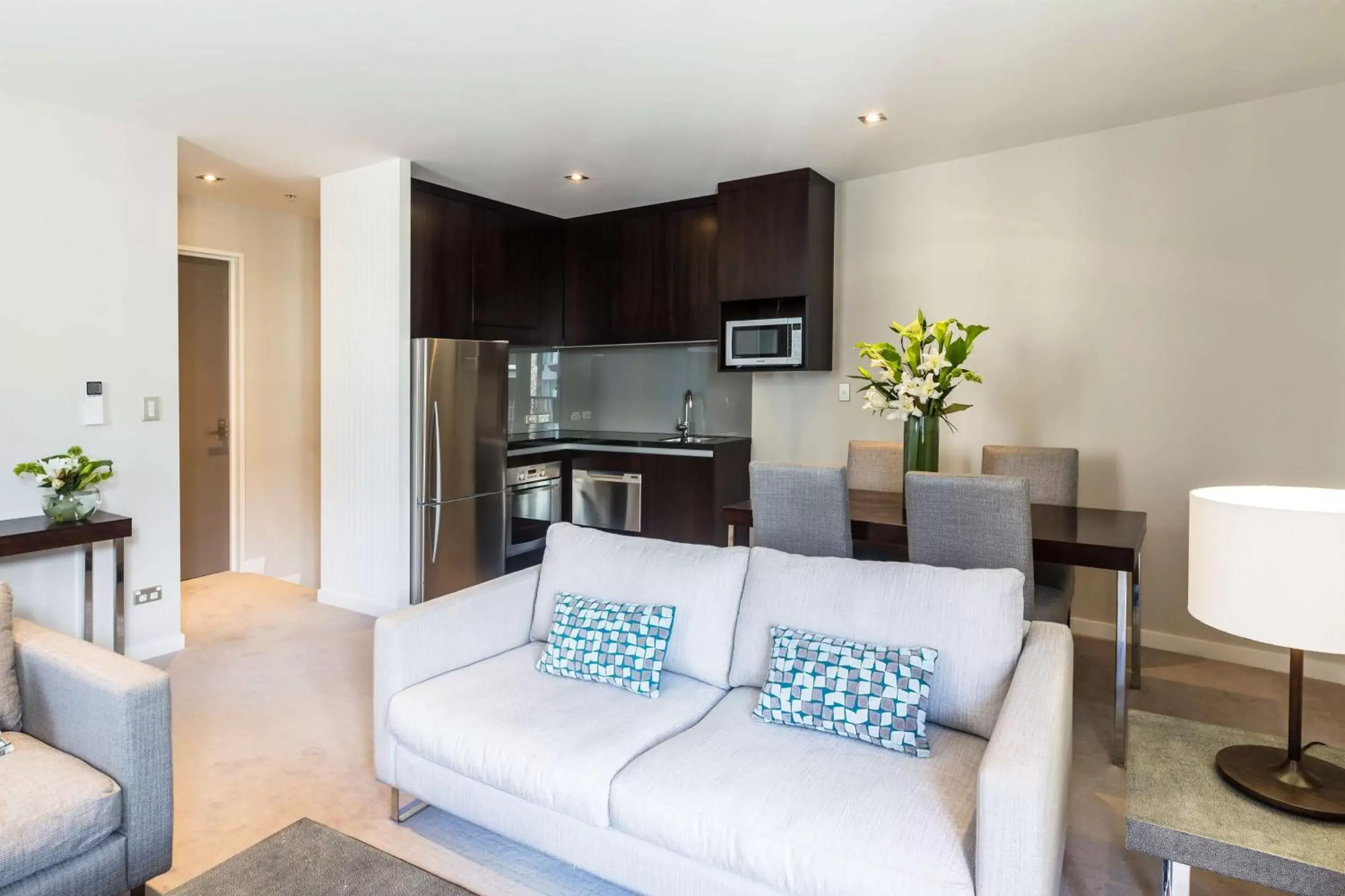 Bedroom, Seating Area in Hilton Queenstown Resort & Spa