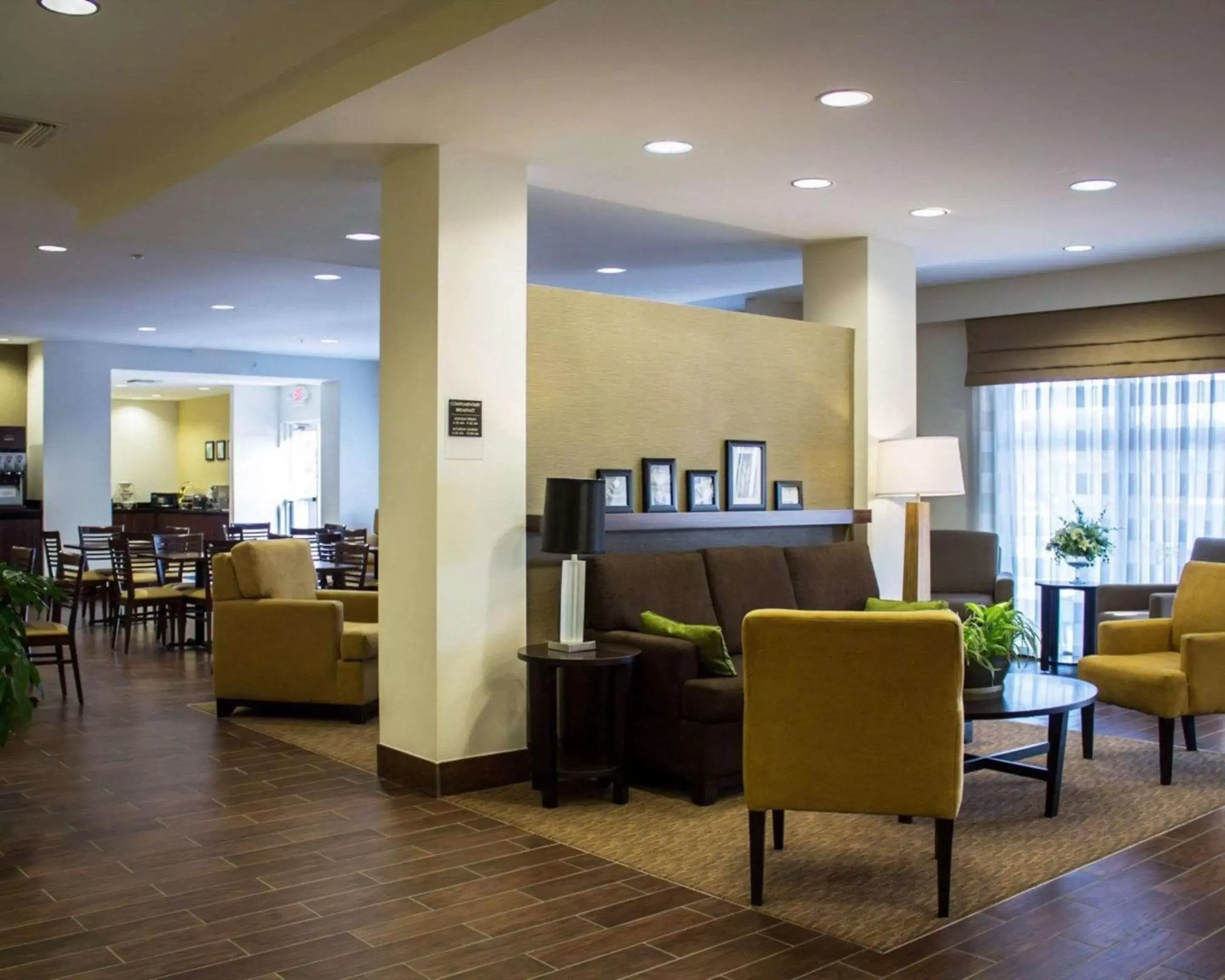 Lobby or reception in Sleep Inn & Suites Moundsville - Wheeling Lobby or reception in Sleep Inn & Suites Moundsville - Wheeling