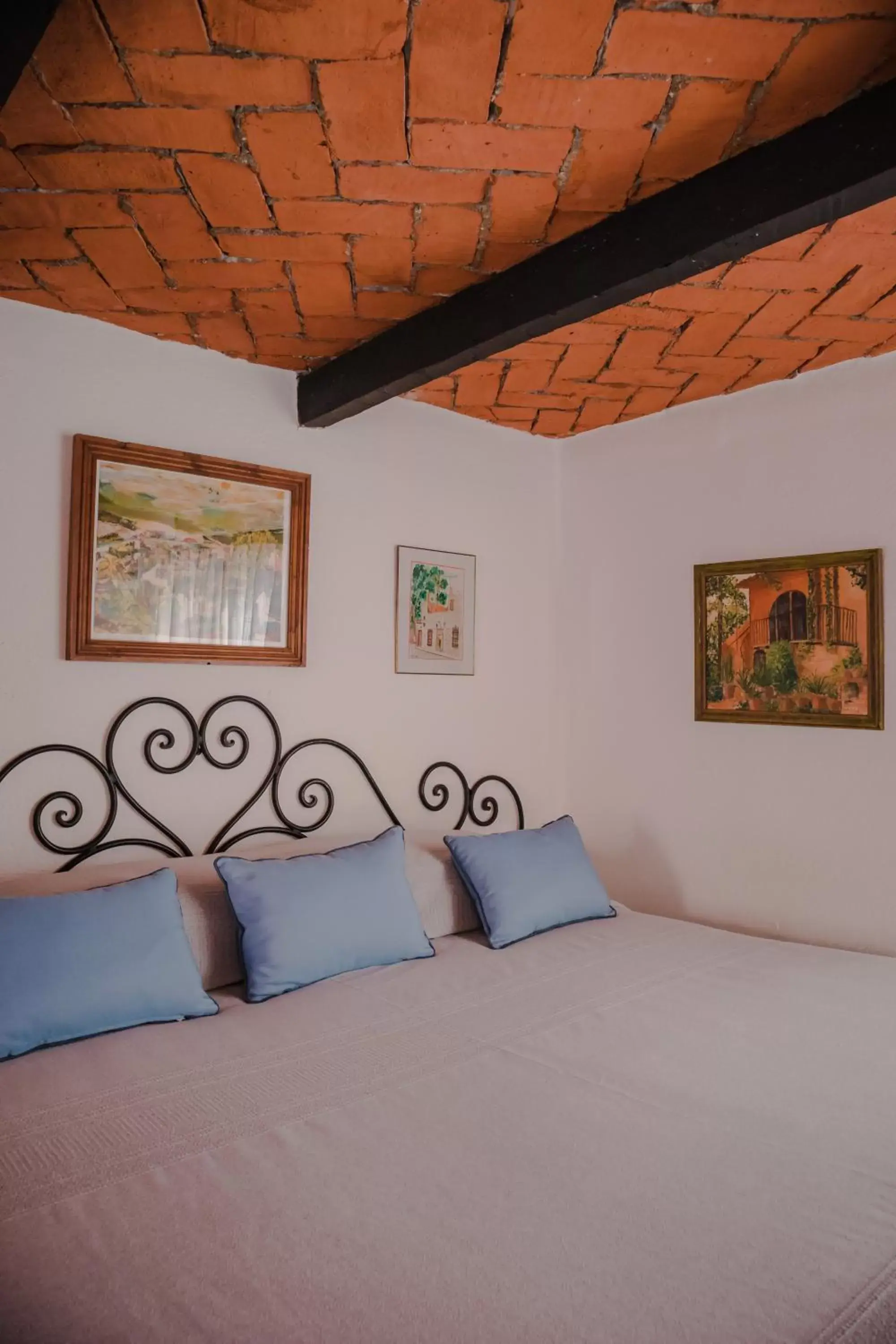 Bed in Mansion del Bosque