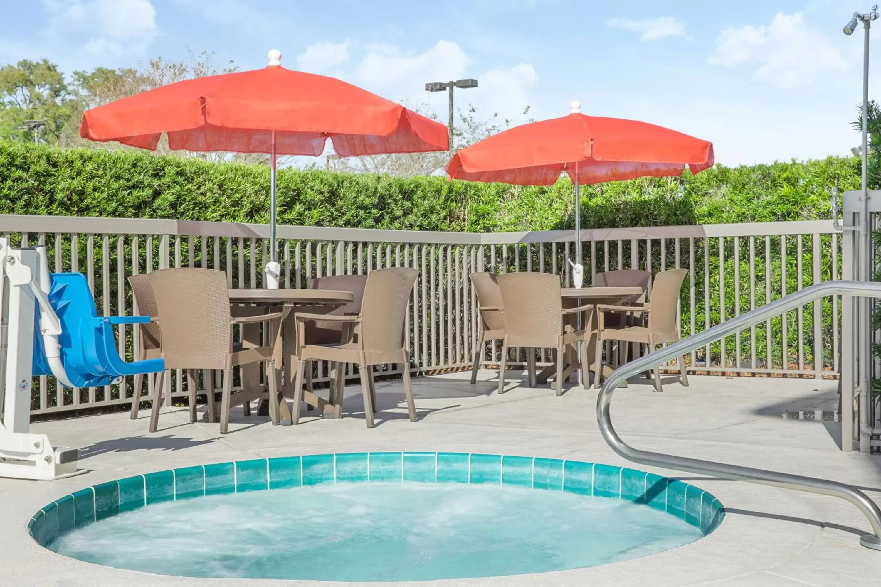 Pool view, Swimming Pool in Hampton Inn Debary-Deltona