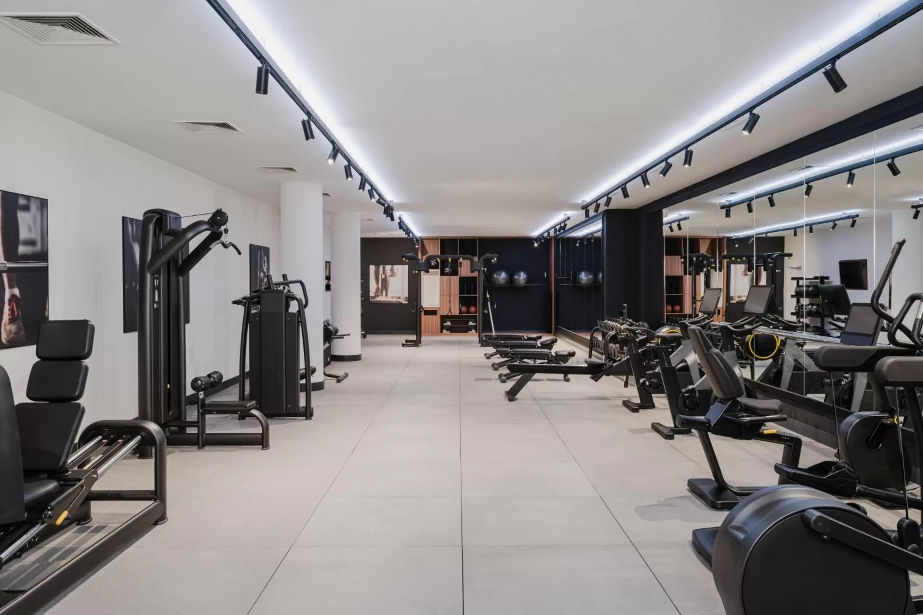 Fitness centre/facilities, Fitness Center/Facilities in Sheraton Grand Warsaw