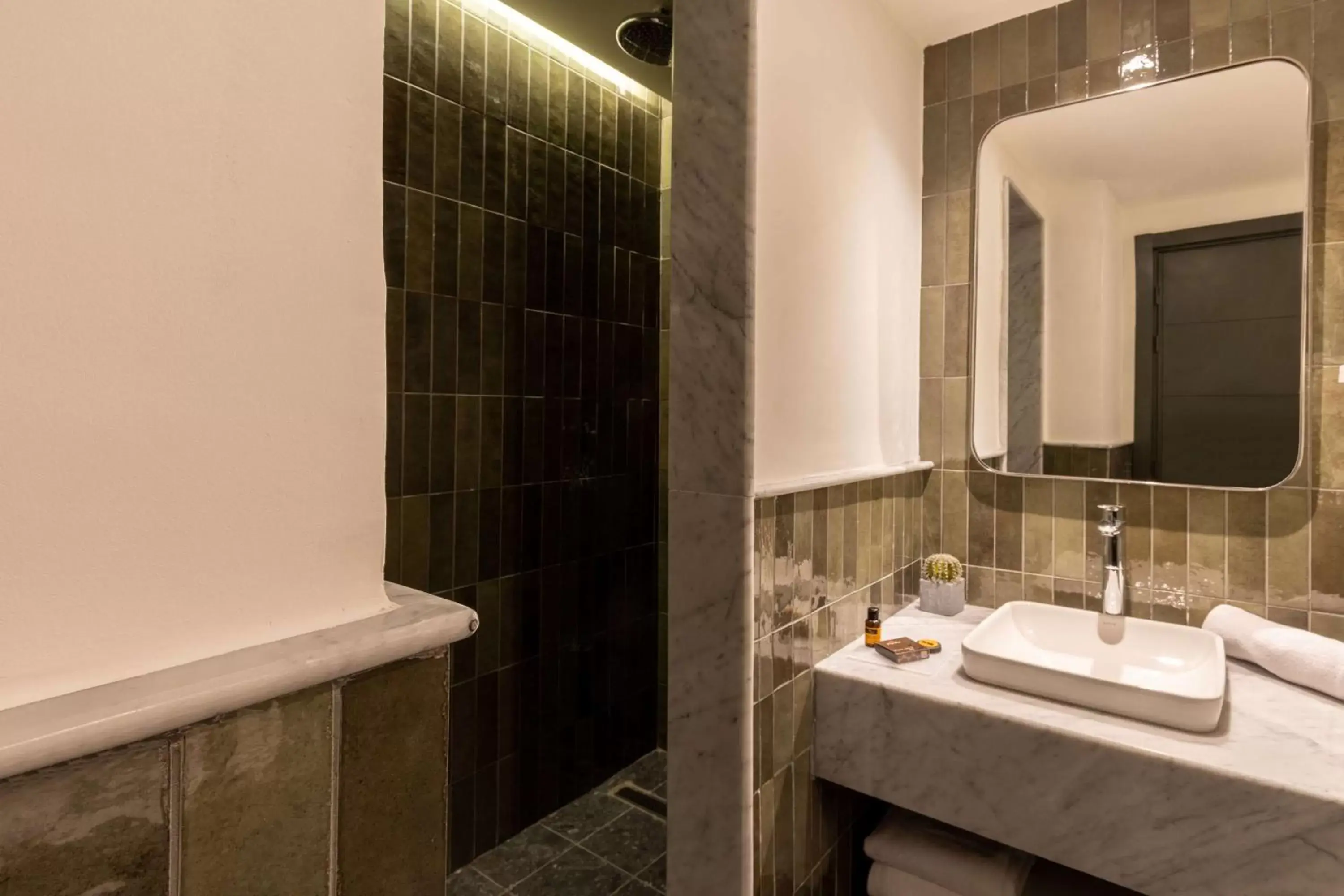 Shower, Bathroom in Best Western Plus Casablanca City Center