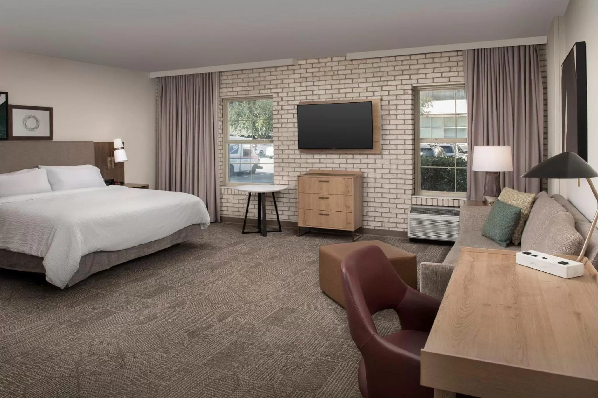 Photo of the whole room, Bed in Staybridge Suites San Antonio Airport by IHG