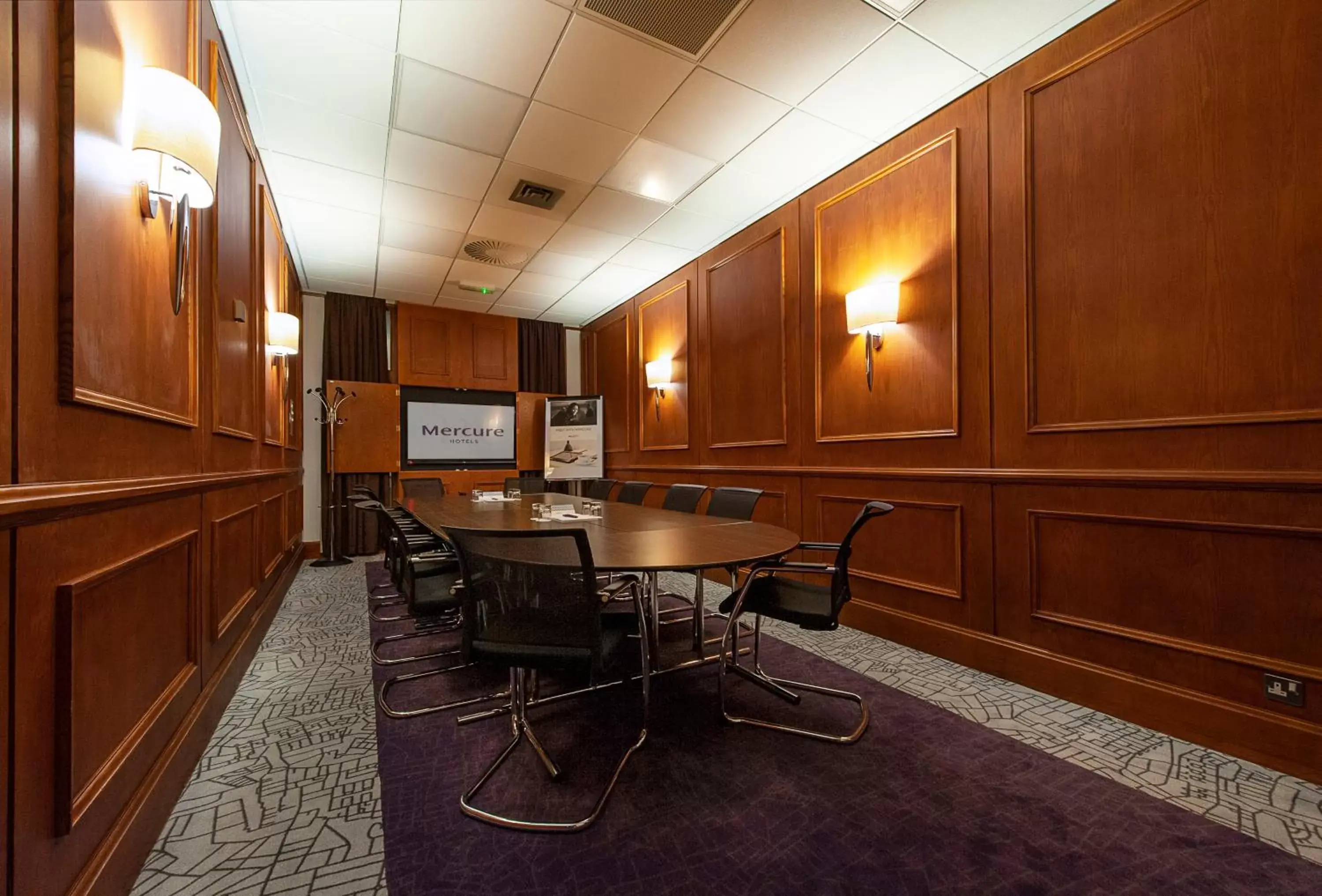 Meeting/conference room in Mercure Telford Centre Hotel