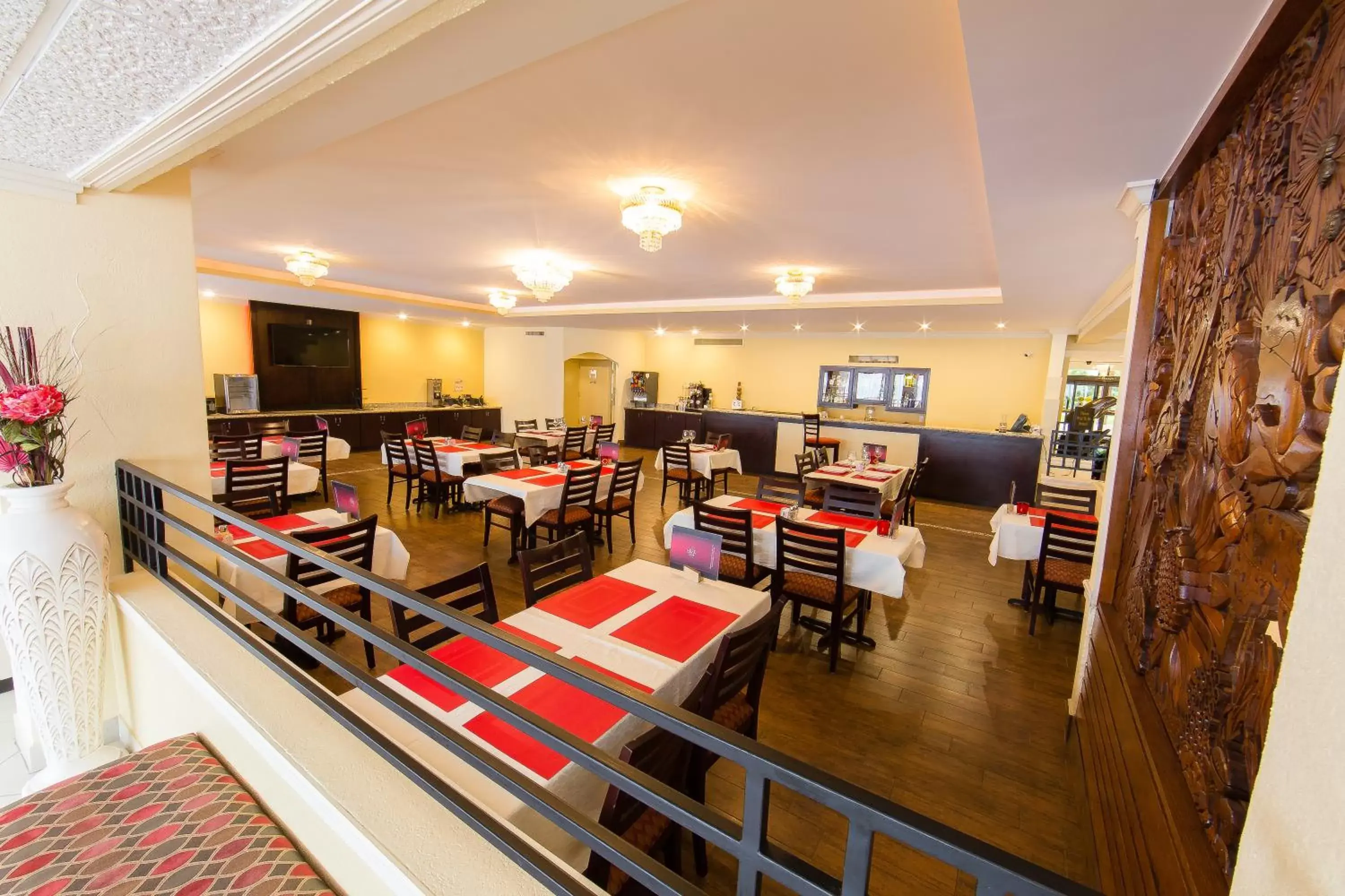 Restaurant/Places to Eat in Ramada by Wyndham Houston Intercontinental Airport East