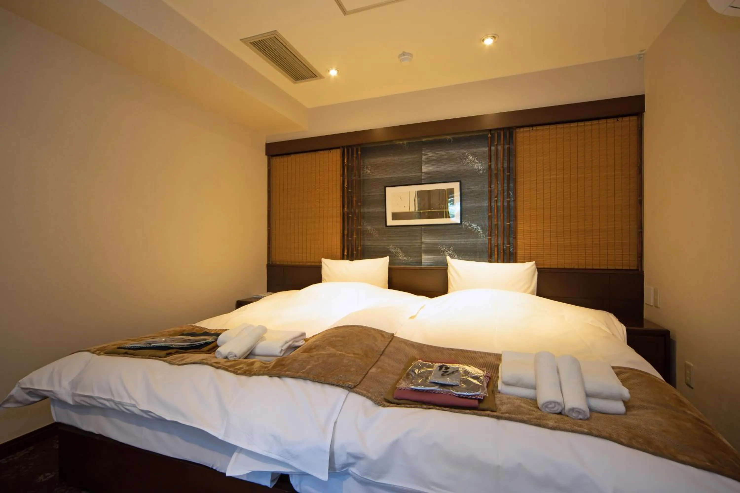 Photo of the whole room, Bed in Art & Music Spa Resort Manatei Hakone