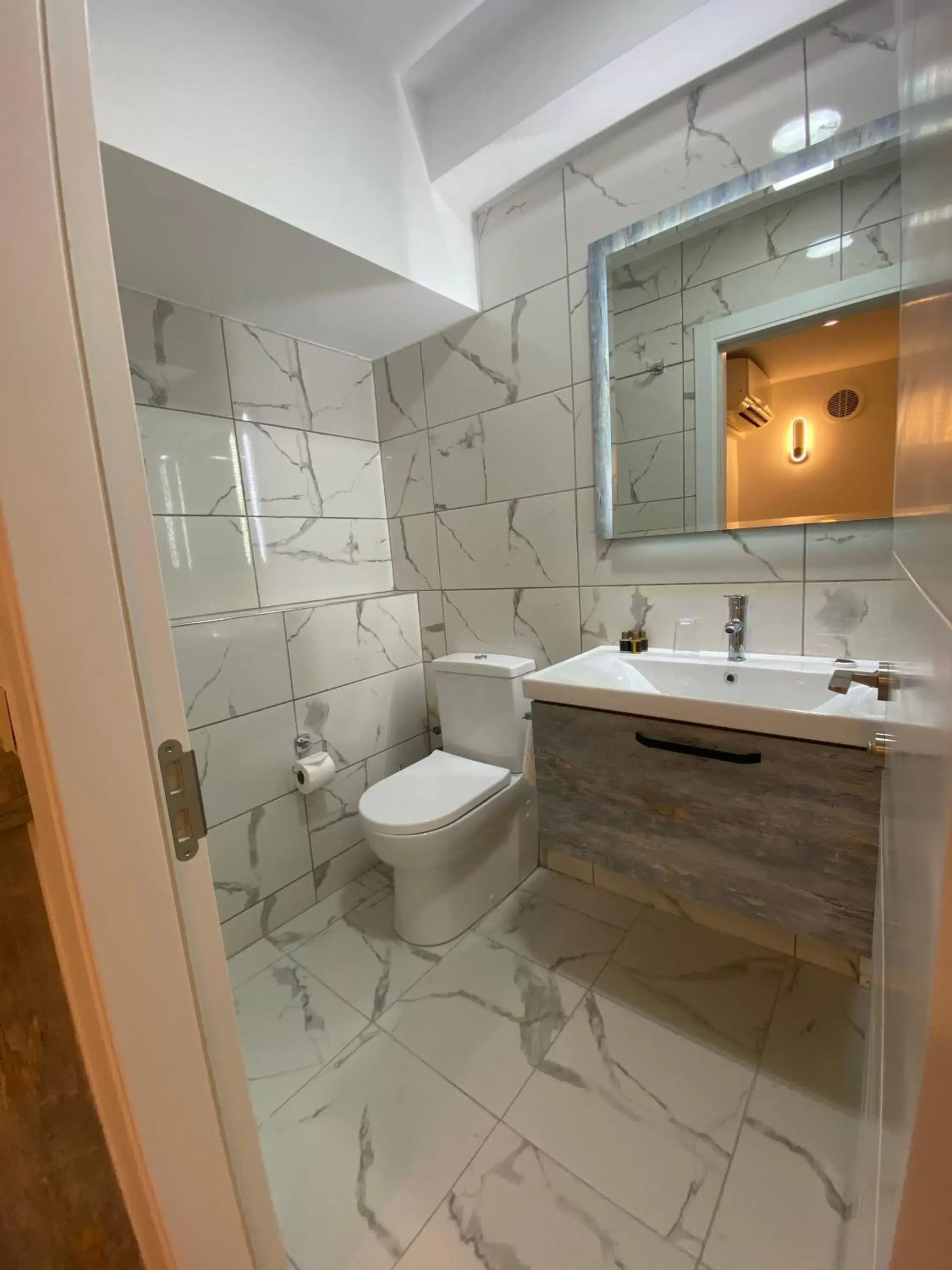 Toilet, Bathroom in Faros Hotel Taksim-Special Category