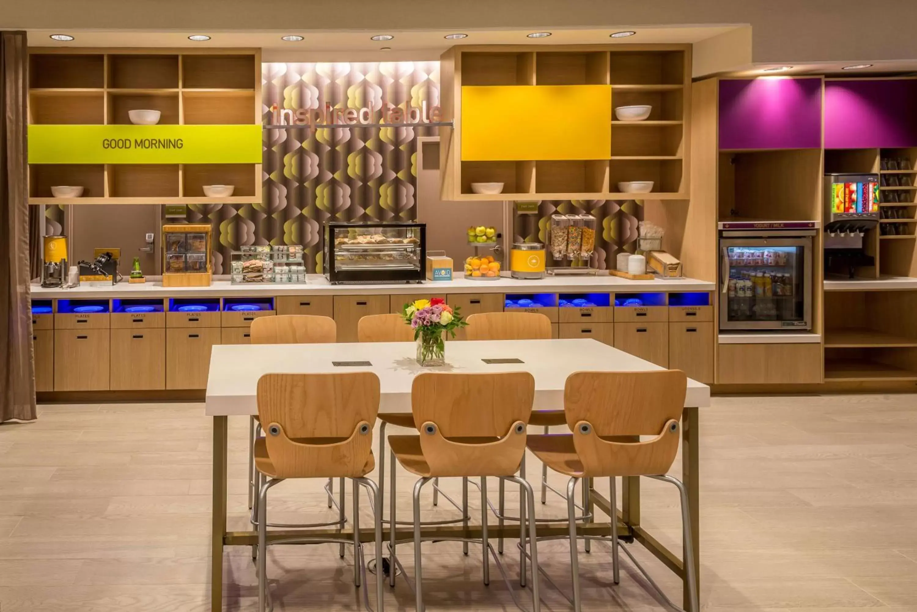 Breakfast in Home2 Suites By Hilton Memphis East / Germantown, Tn Breakfast in Home2 Suites By Hilton Memphis East / Germantown, Tn