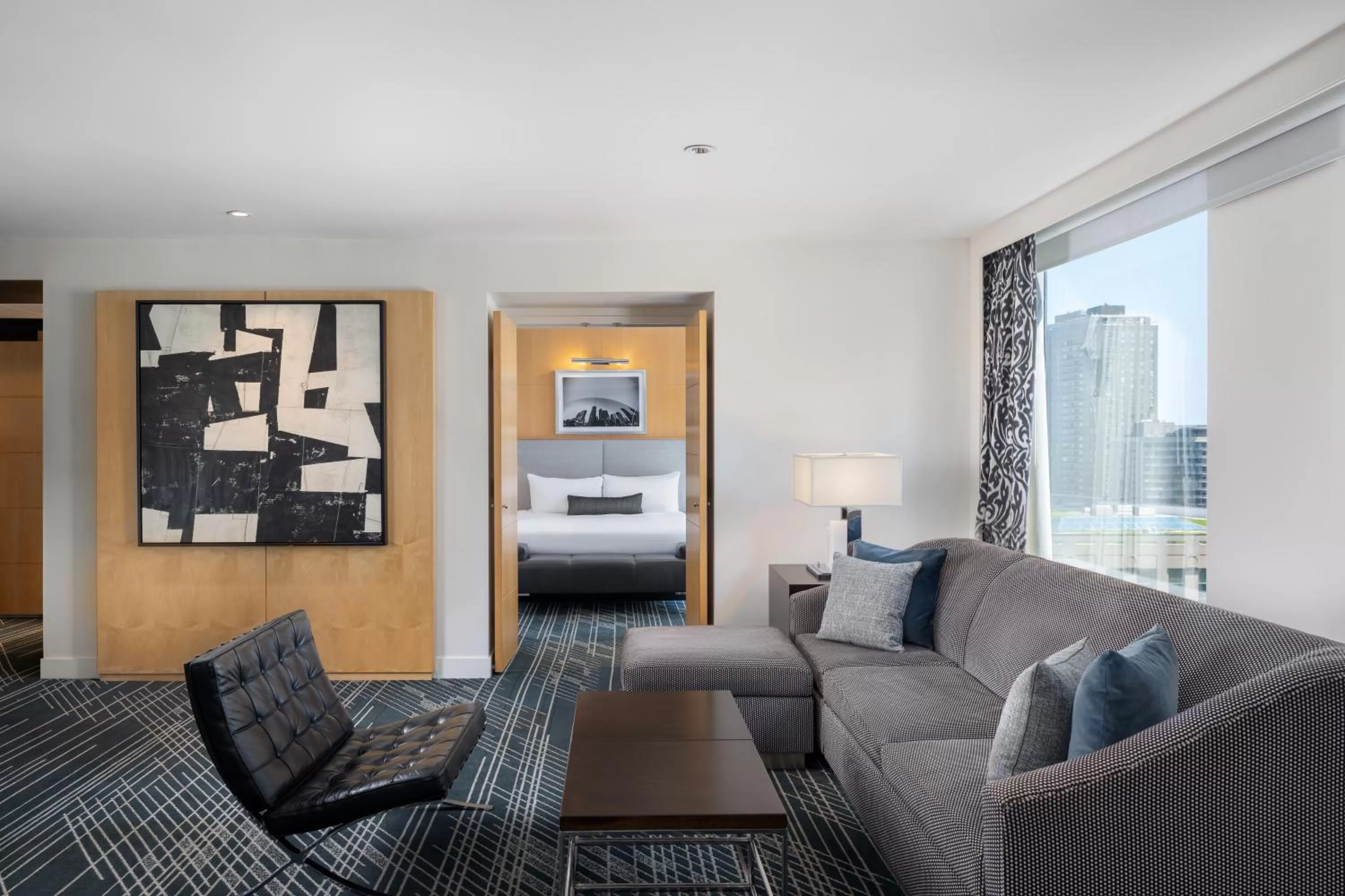 Living room in Sofitel Chicago Magnificent Mile
