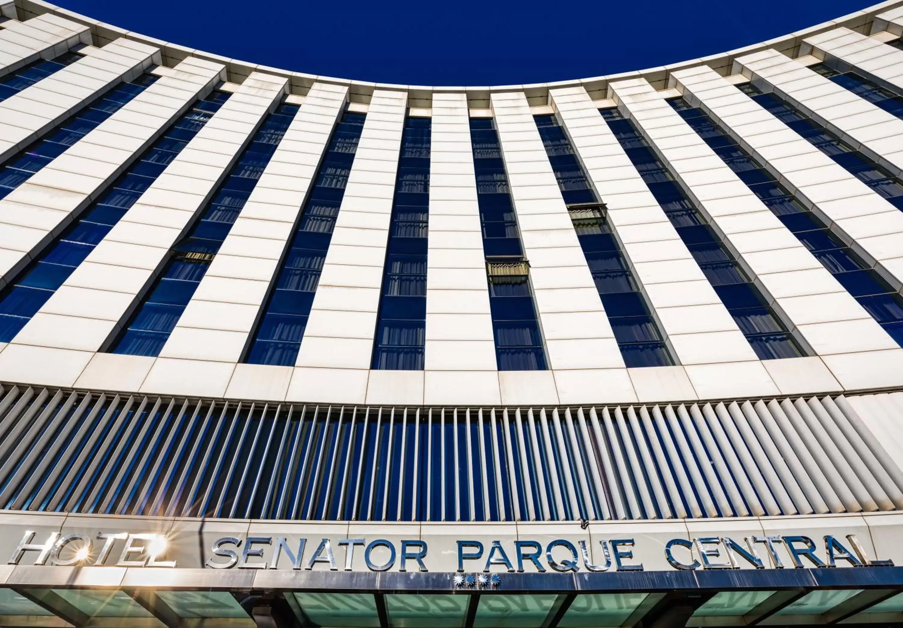 Facade/entrance, Property Building in Senator Parque Central Hotel