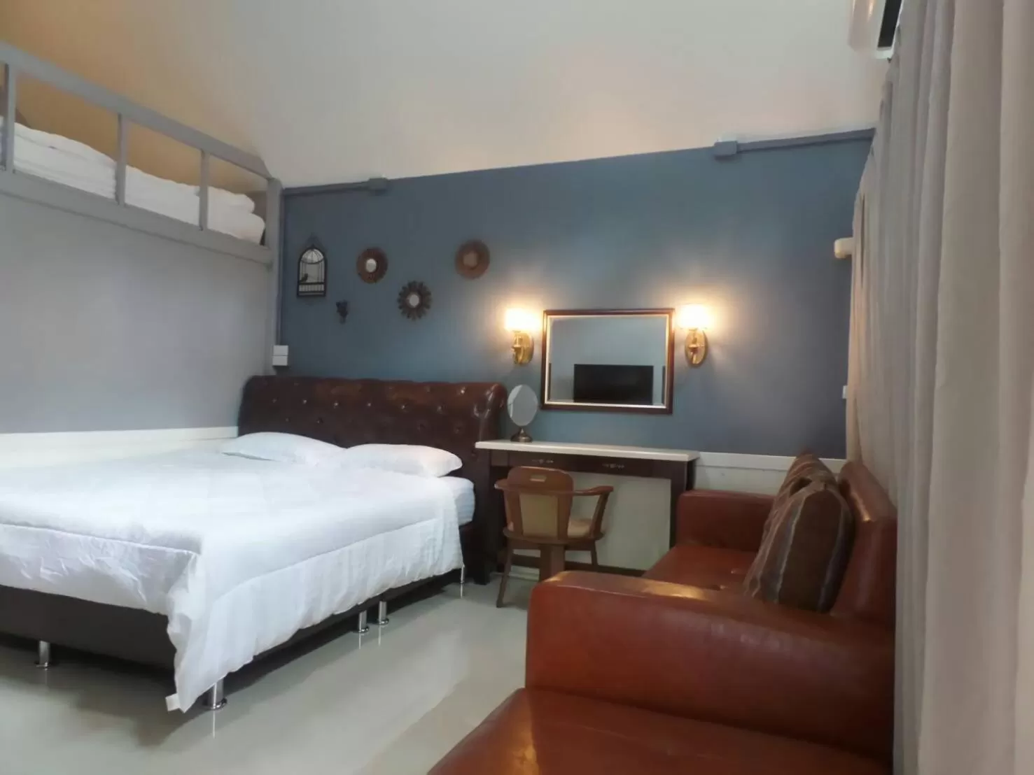 Shower, Bed in Baan JaoKorKluay บ้านเจ้ากอกล้วย