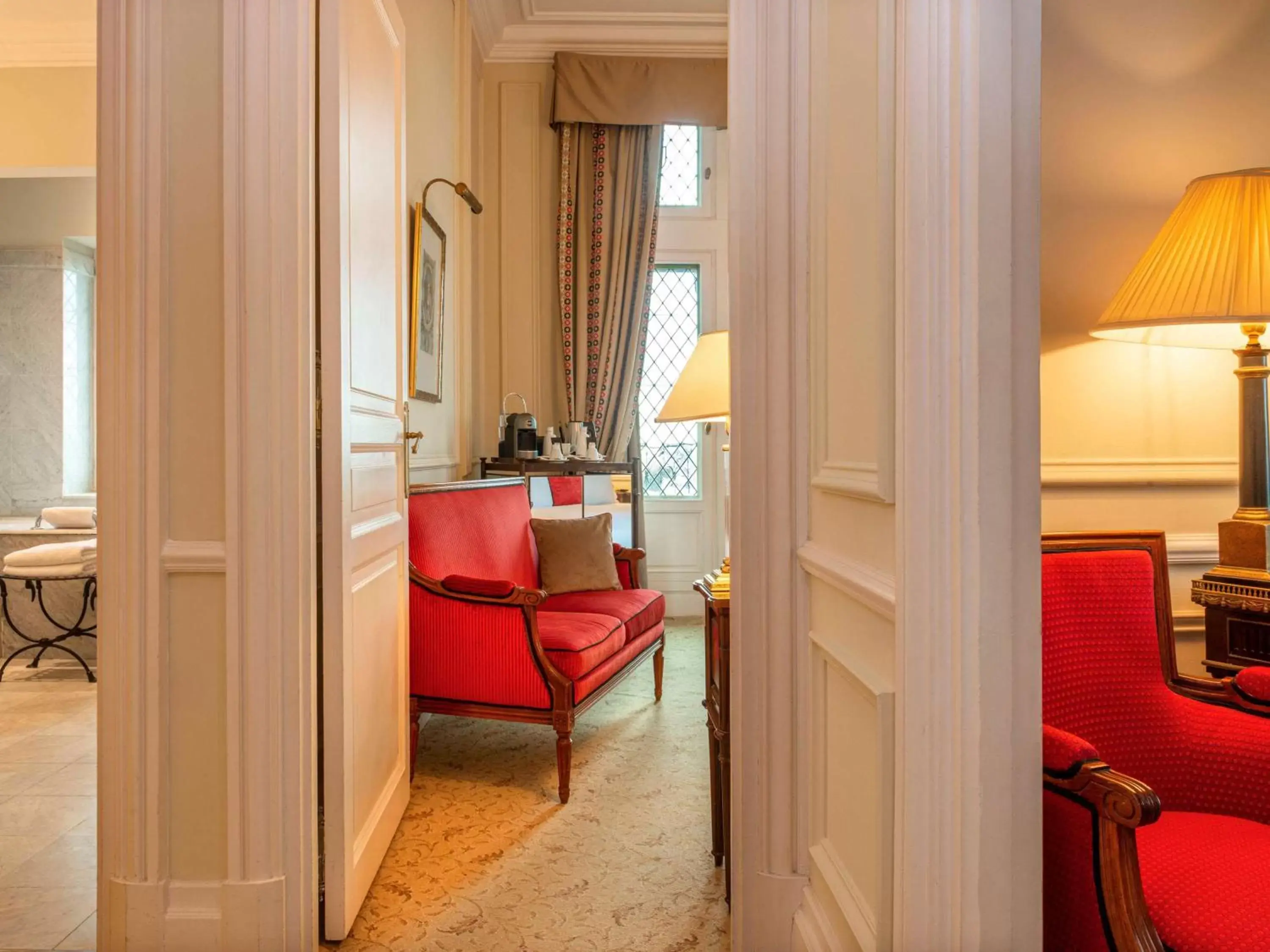 Bedroom, Seating Area in Hotel de la Cité & Spa MGallery