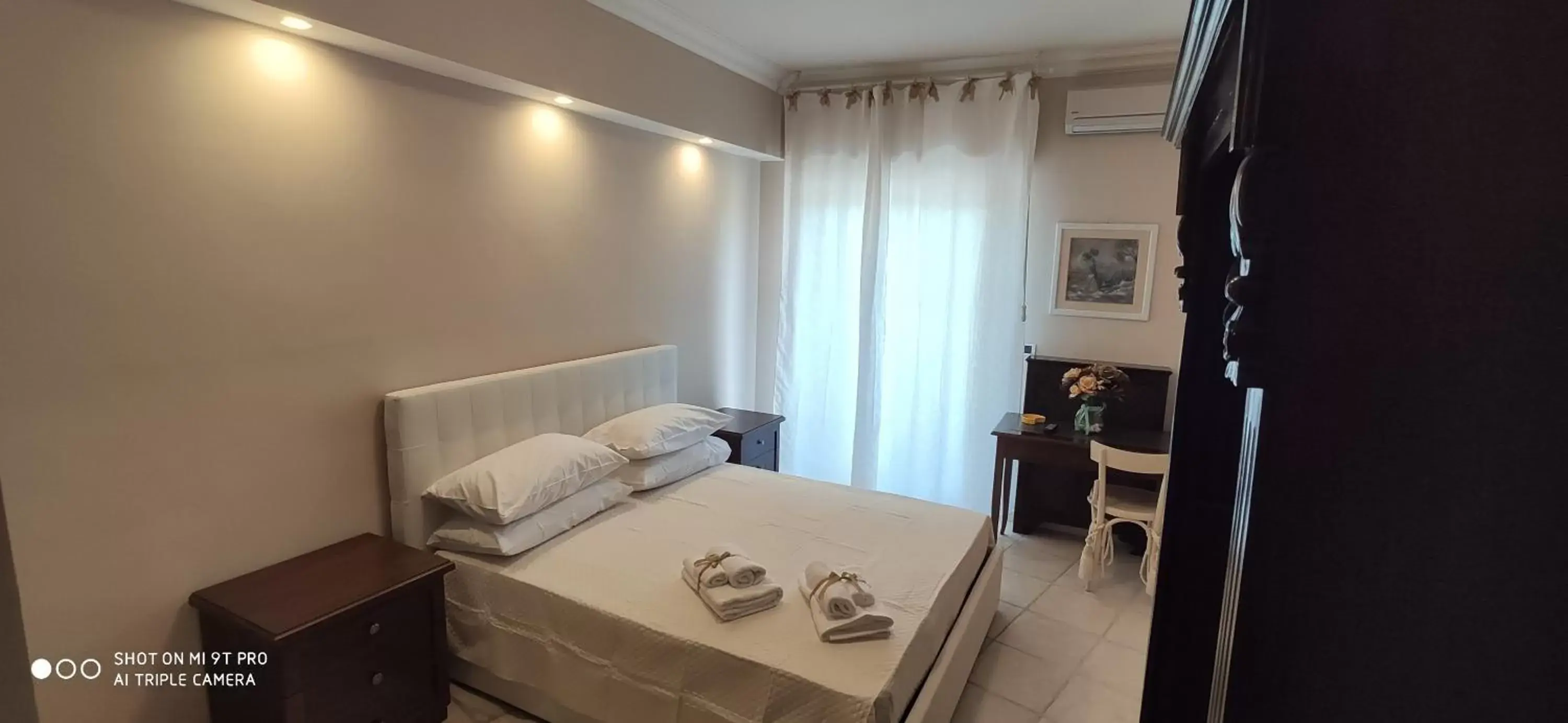 Deluxe Double Room with Balcony and Sea View in GIOIArooms Deluxe Double Room with Balcony and Sea View in GIOIArooms