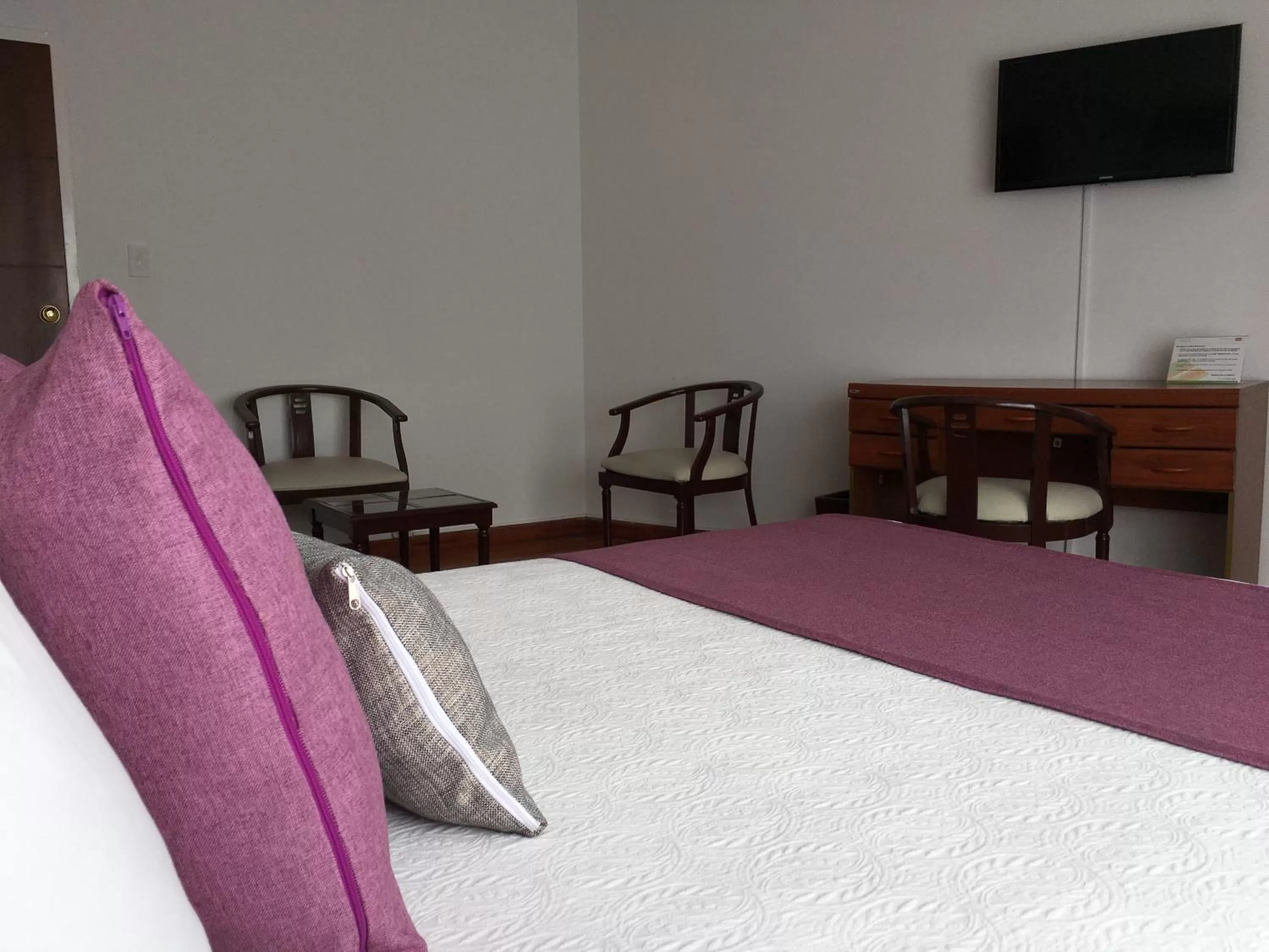 Bed in Hotel Regine's Manizales