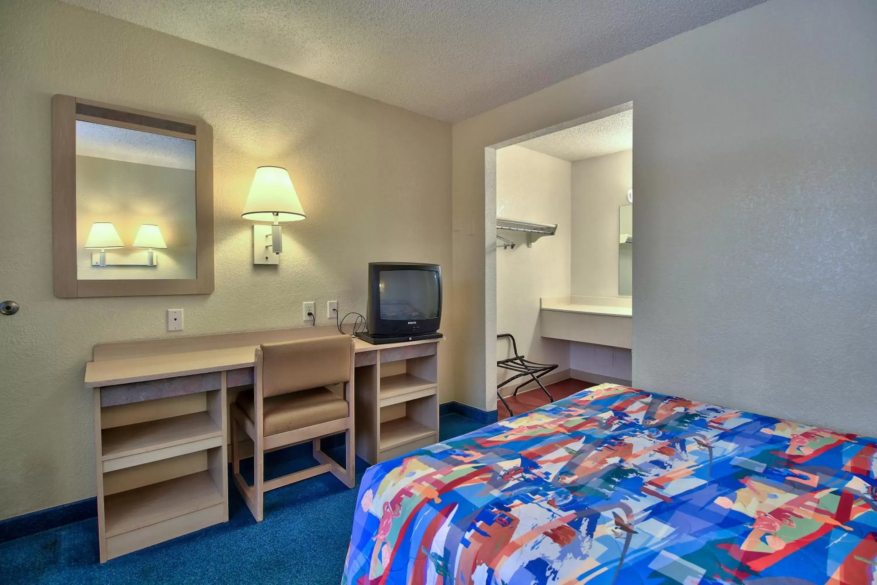 Photo of the whole room, Bed in Motel 6-Yuma, AZ - East