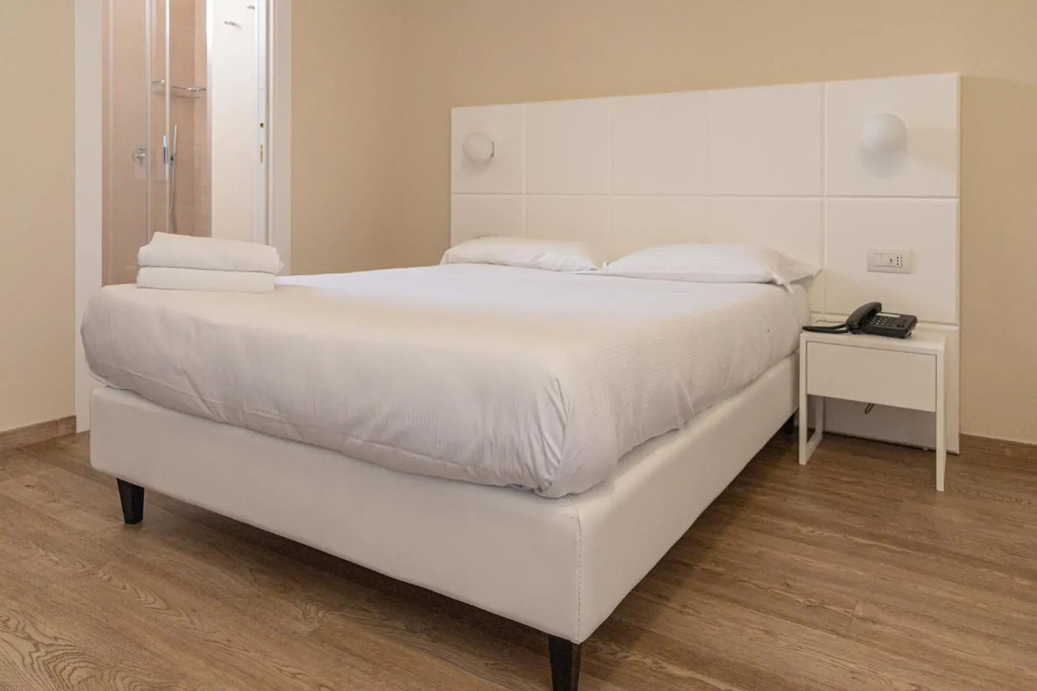 Bed in Hotel Boston Bed in Hotel Boston