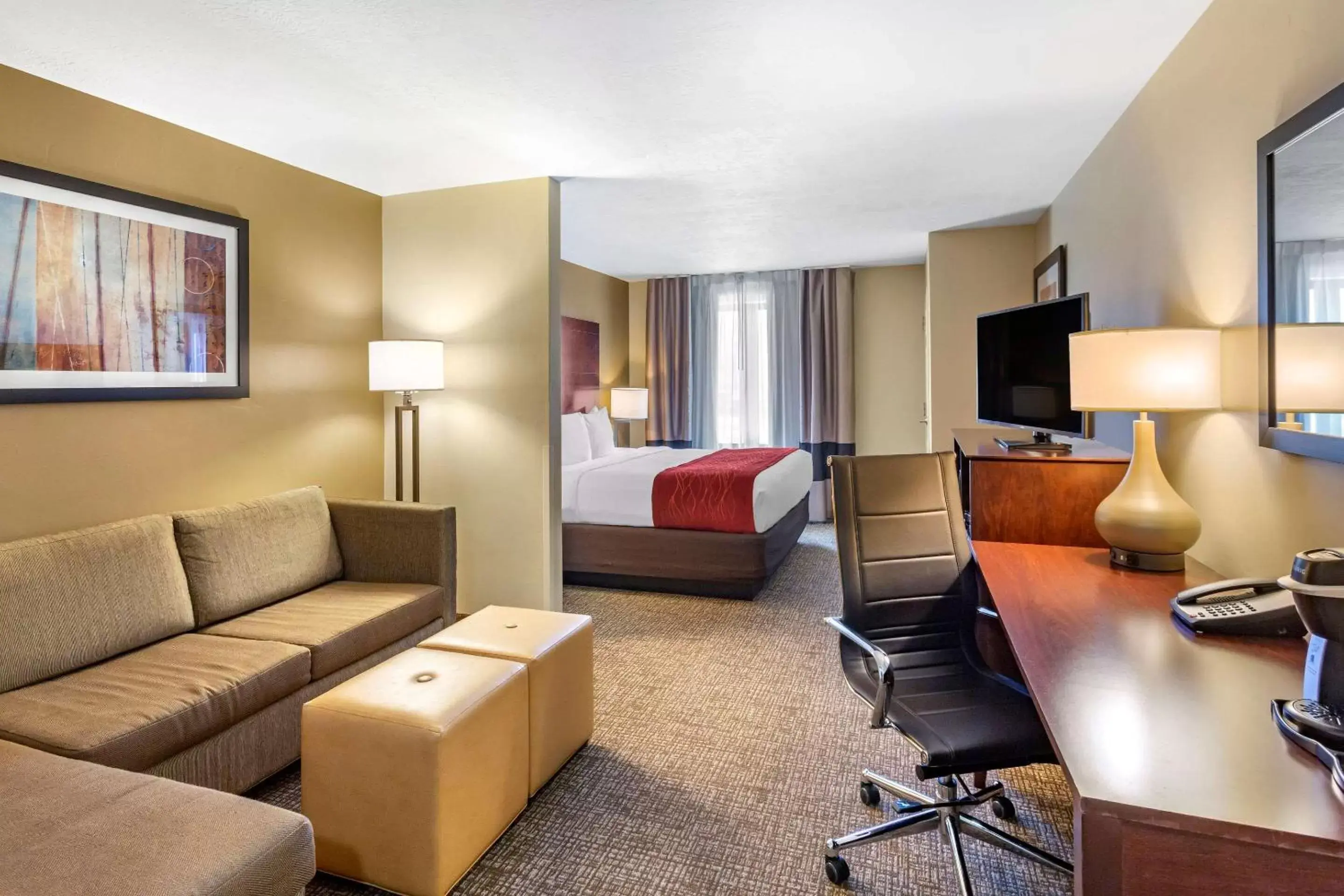 Photo of the whole room, Seating Area in Comfort Inn & Suites Tooele-Salt Lake City