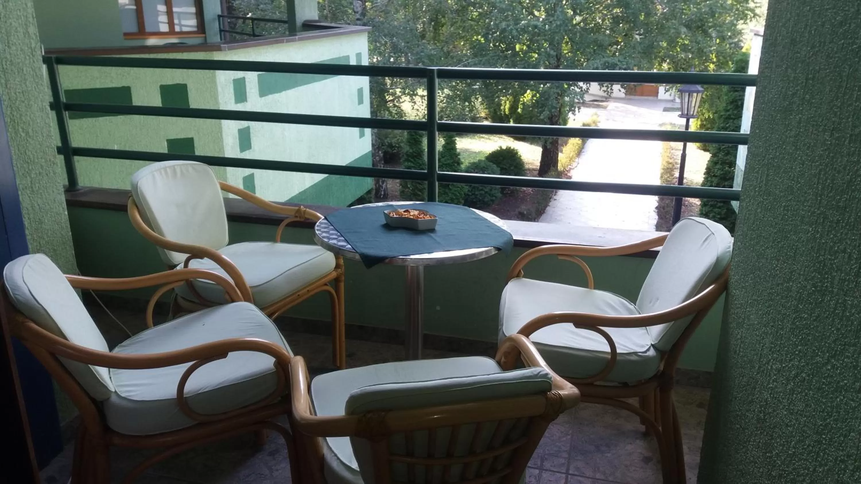 Day in Garni Lupus prenoćište