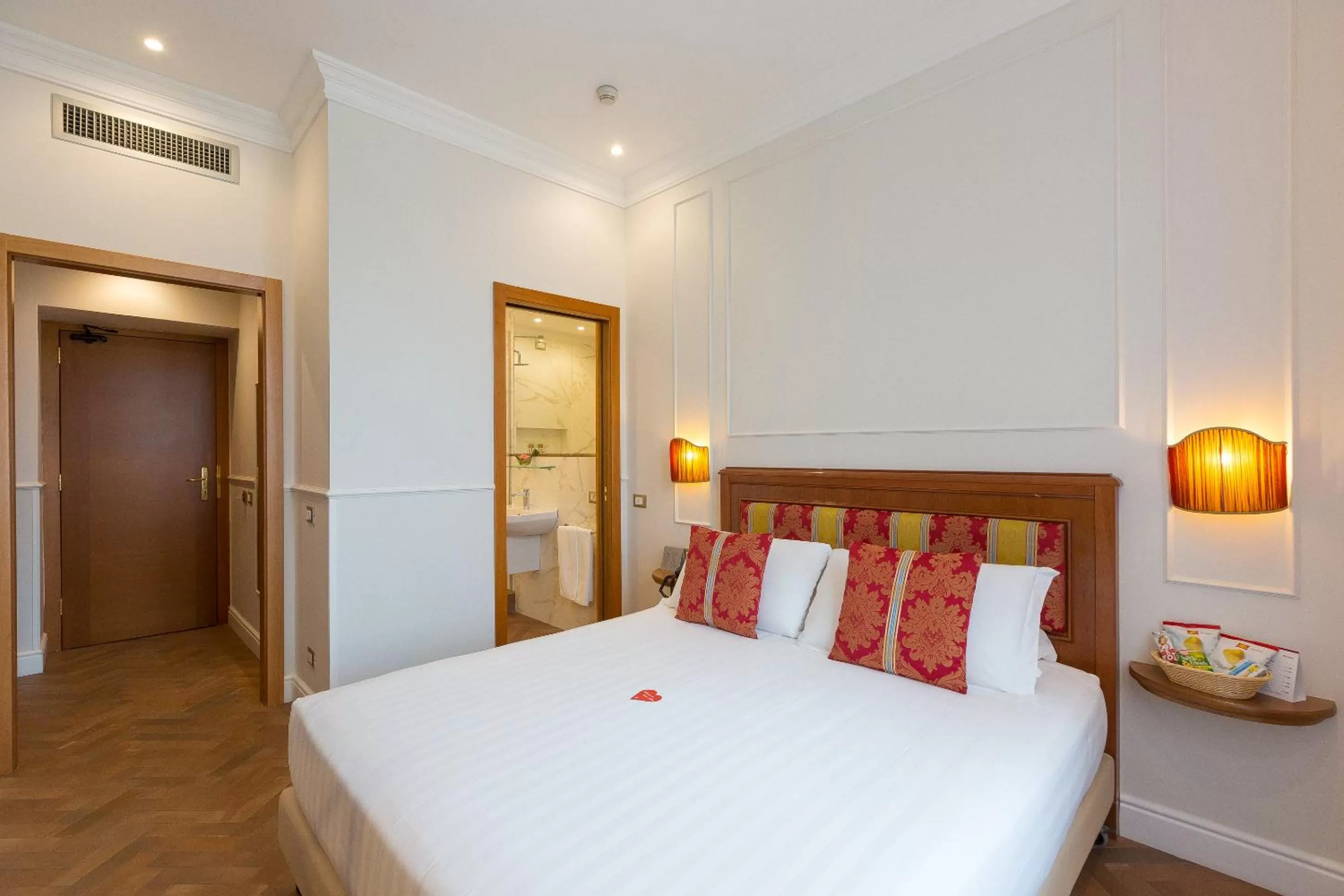 Classic Double or Twin Room in Hotel Milton Roma
