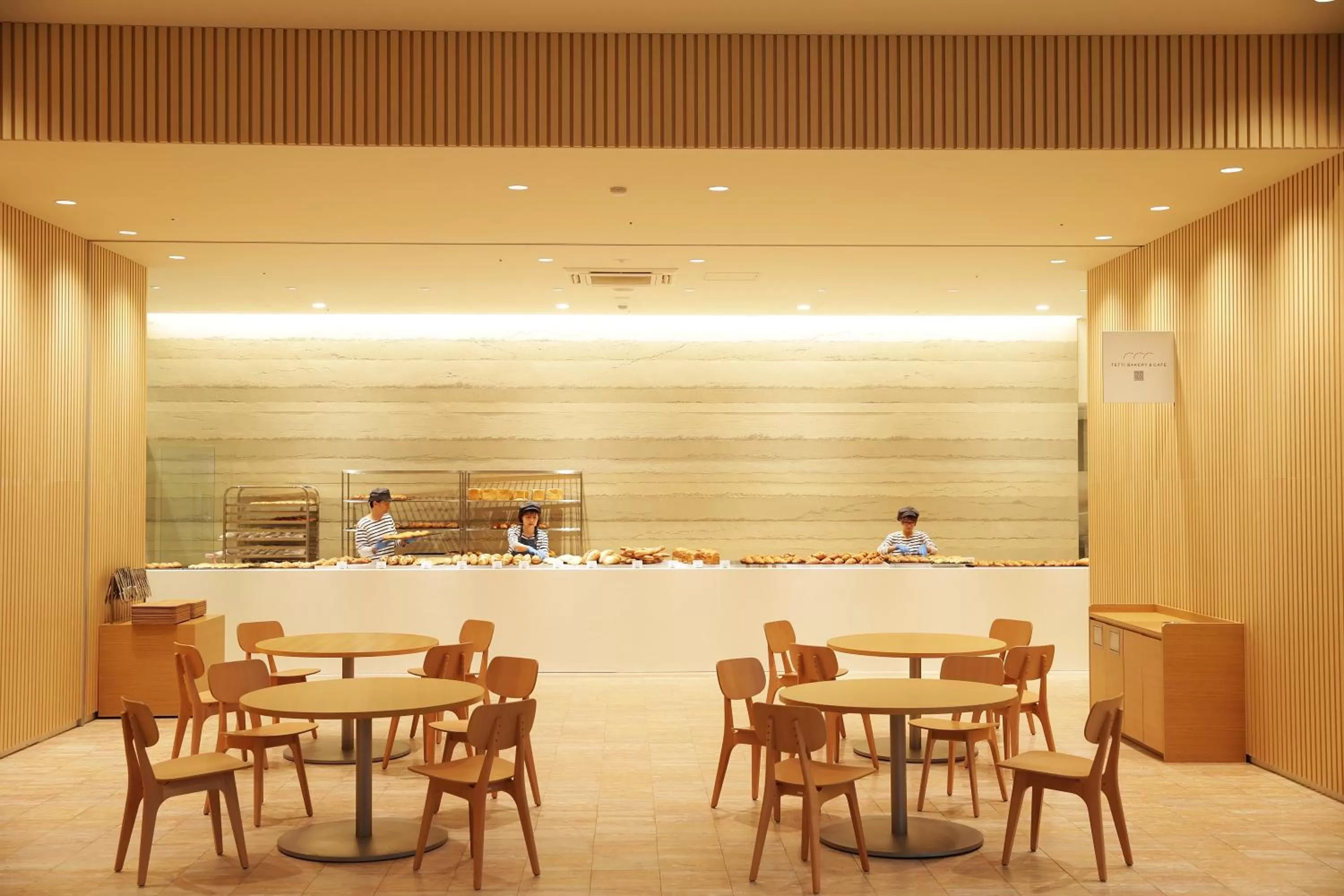 On-site shops in Shirahama Key Terrace Hotel Seamore