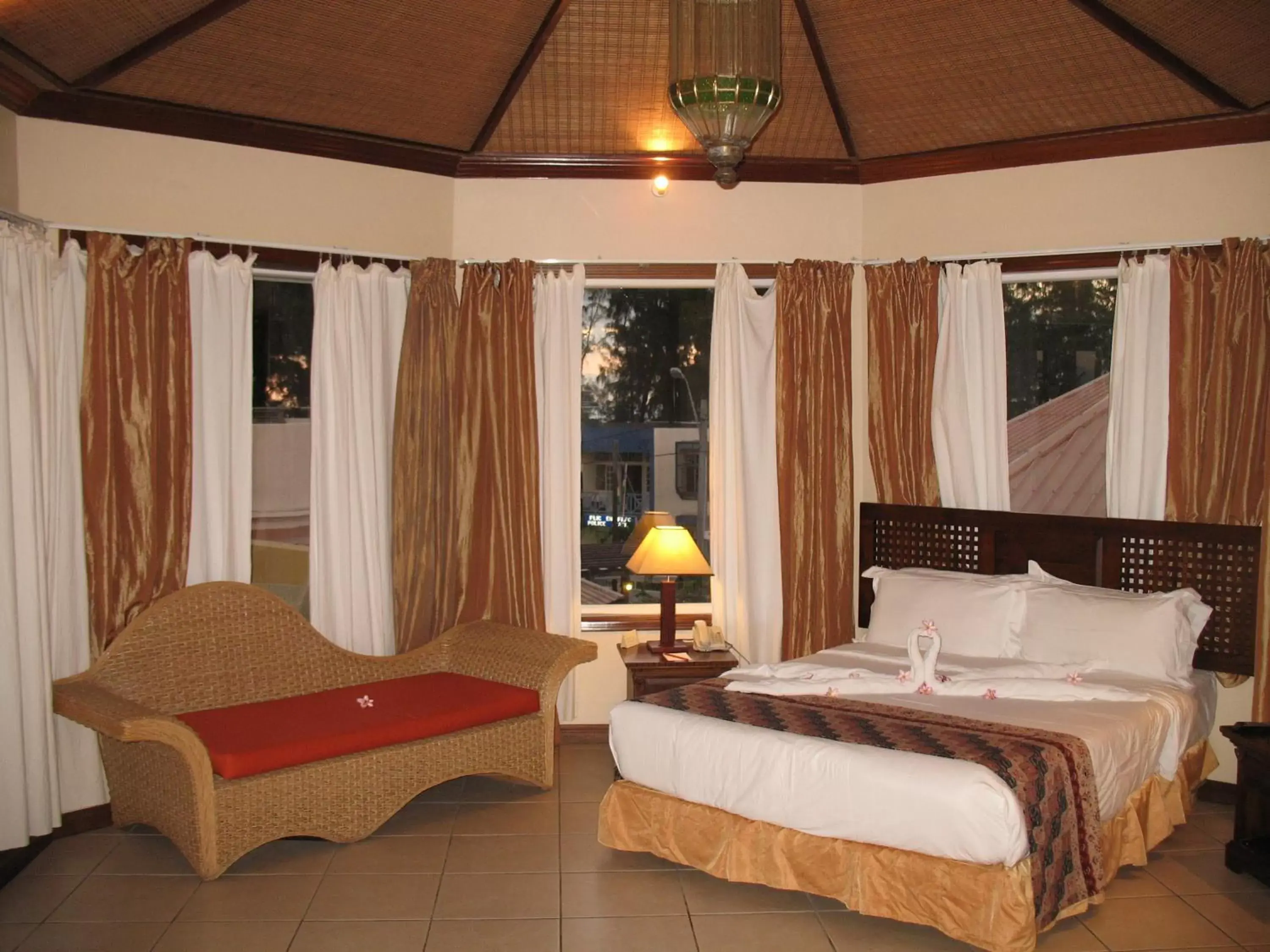 Photo of the whole room, Bed in Aanari Hotel & Spa