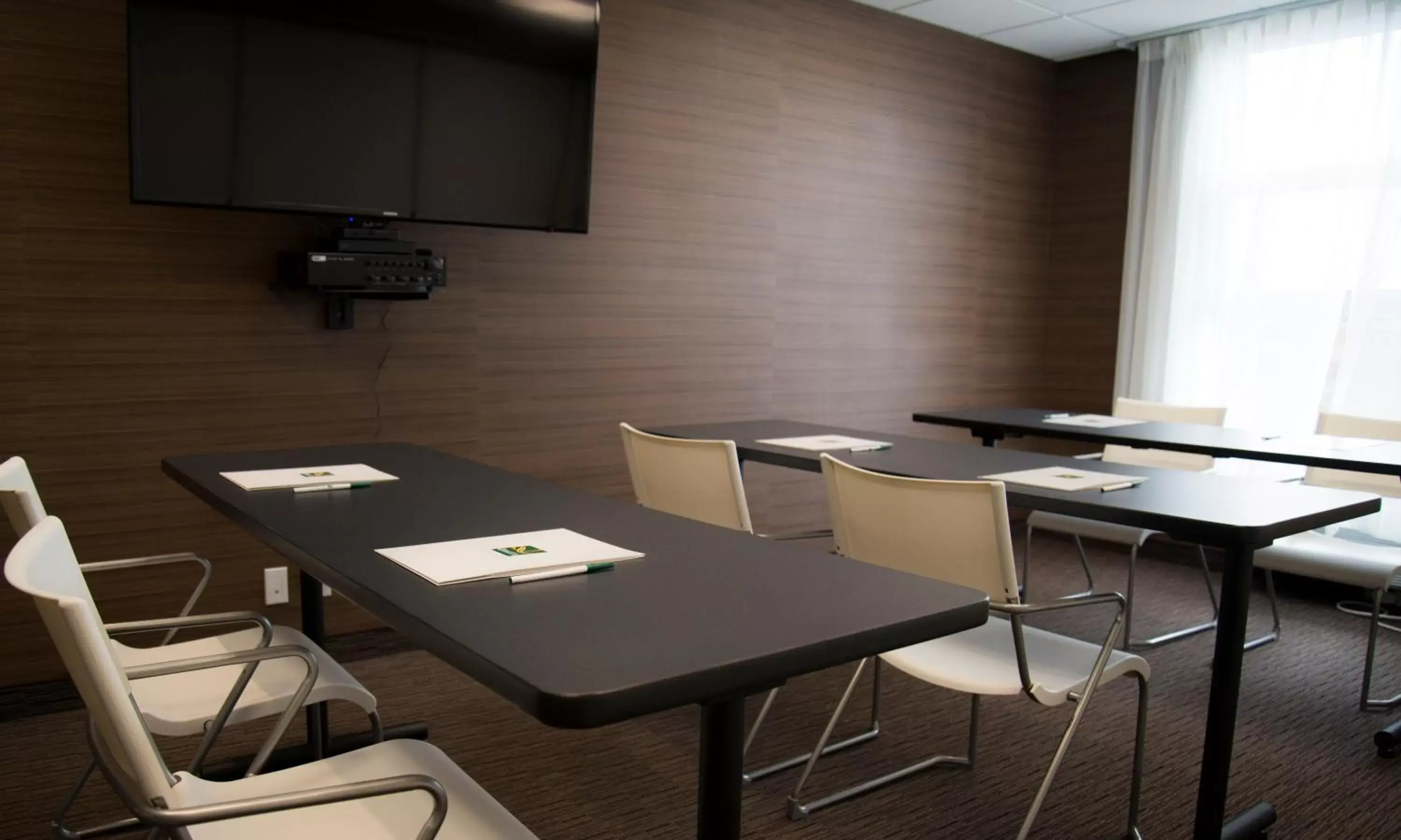 Meeting/conference room, Business Area/Conference Room in Quality Inn Sept-Iles