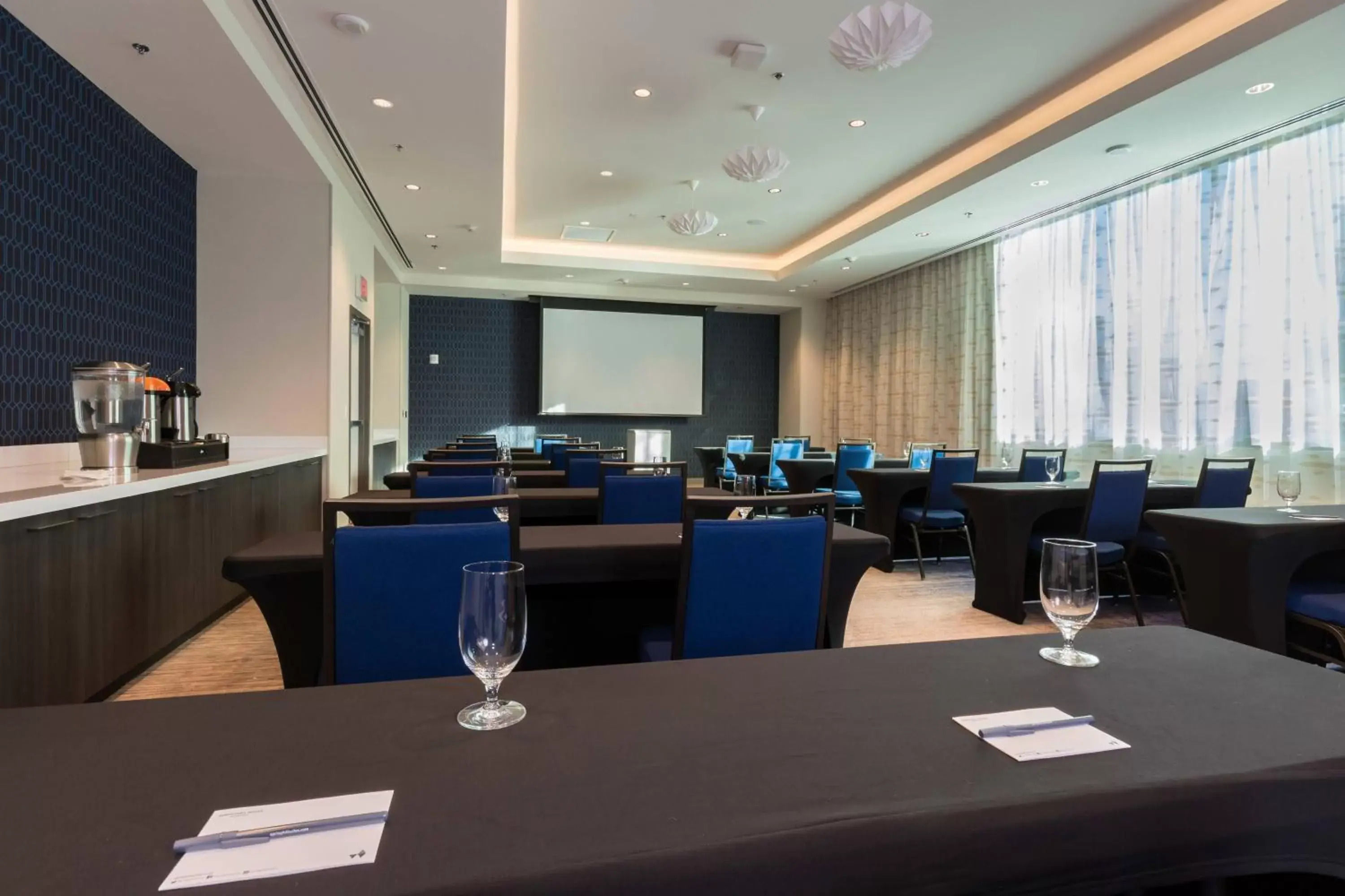 Meeting/conference room in SpringHill Suites by Marriott Charlotte City Center