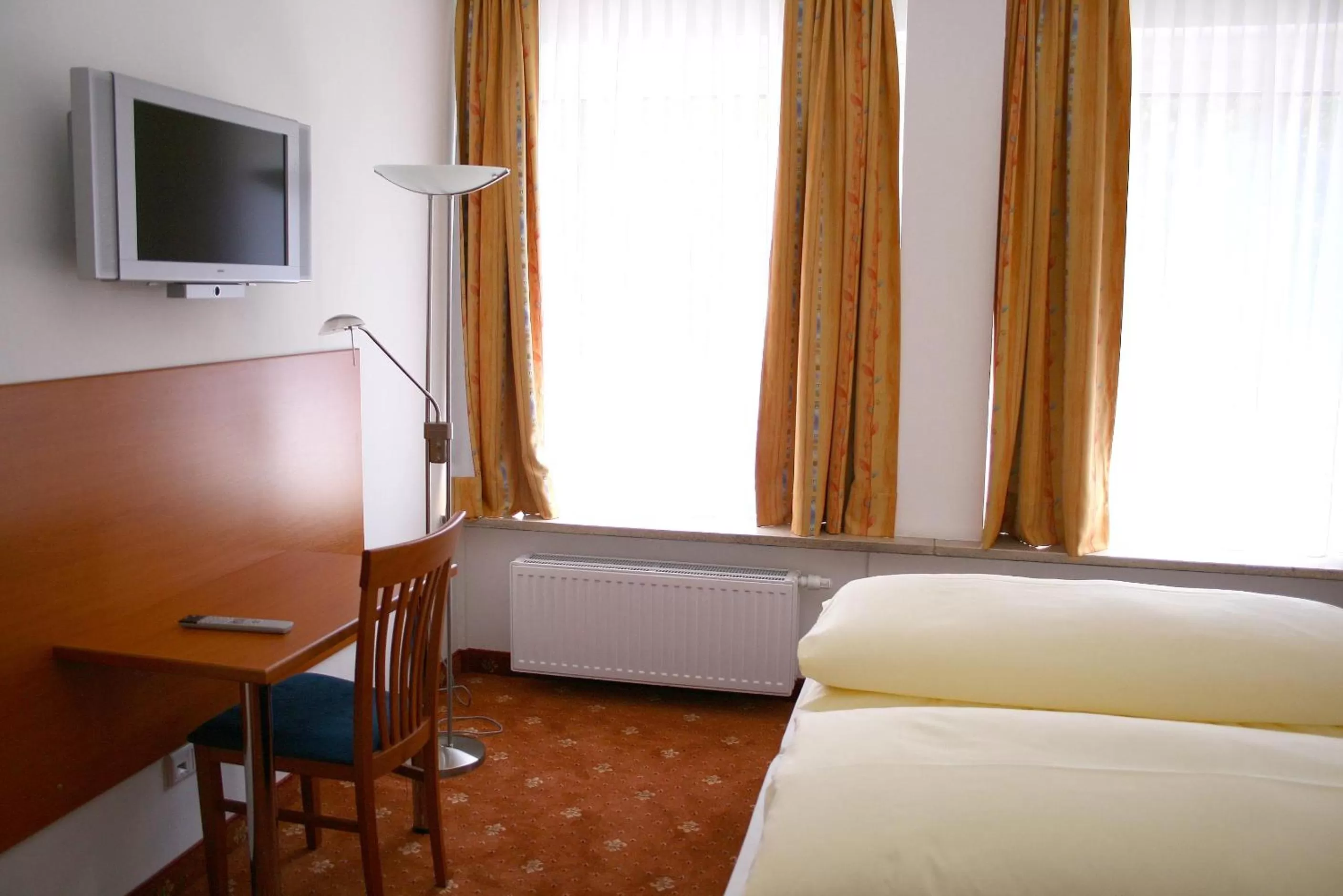 Bed in Hotel Evido Salzburg City Center