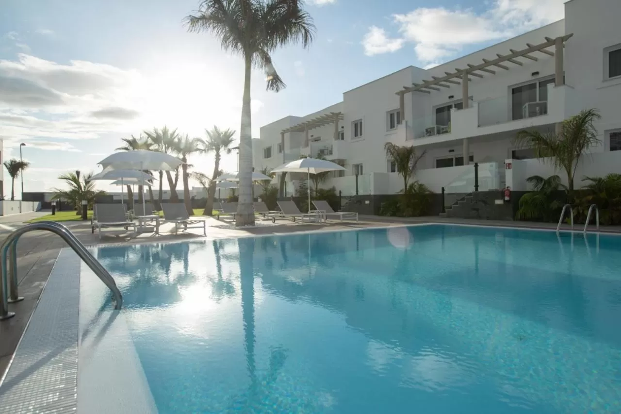 Property building, Swimming Pool in Island Home Fuerteventura