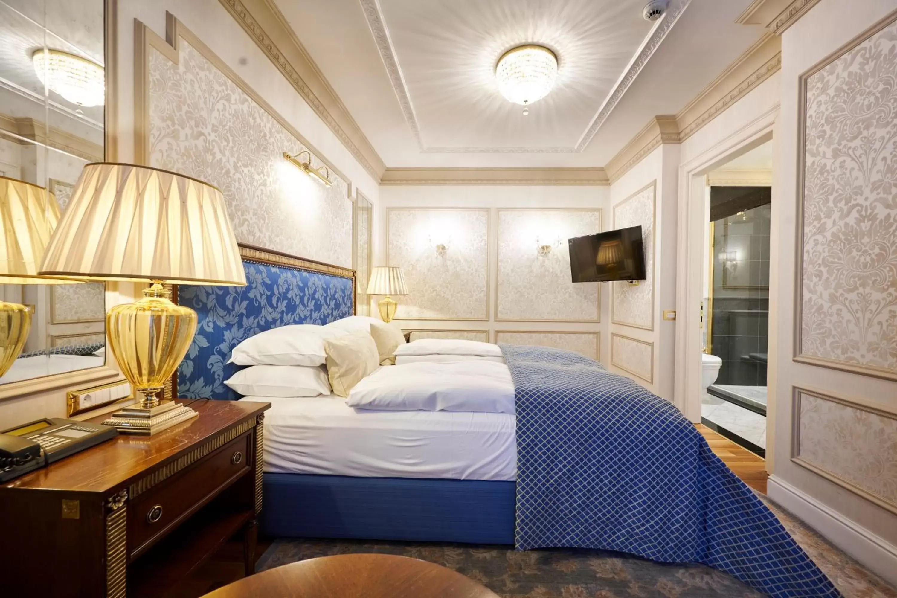 Bed in Hotel Flüela Davos, in The Unbound Collection by Hyatt