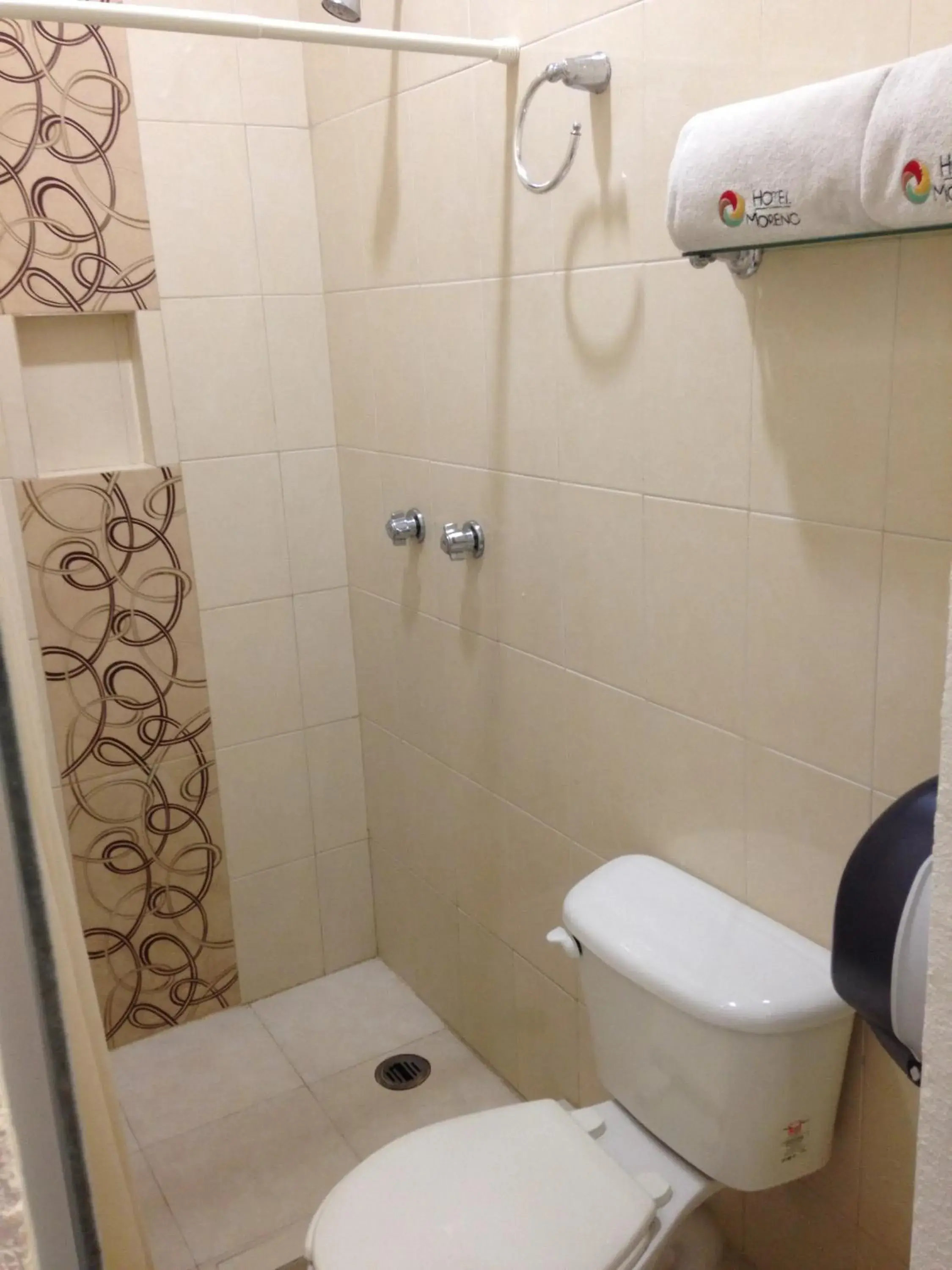 Bathroom in Hotel Moreno