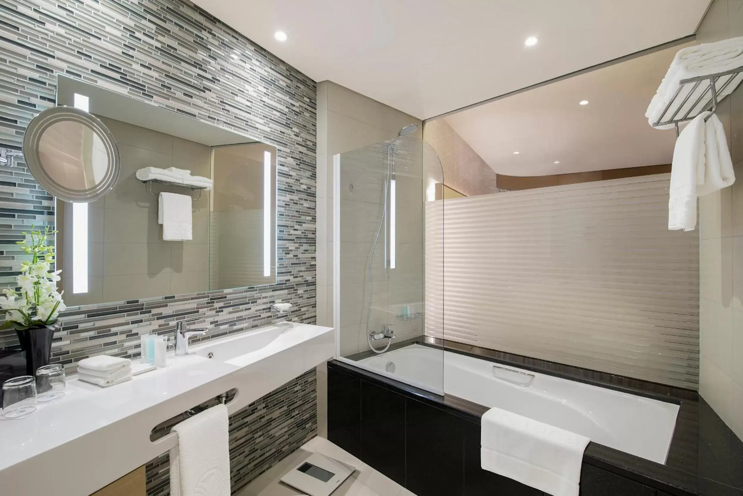 Bathroom in Pearl Rotana Capital Centre Bathroom in Pearl Rotana Capital Centre