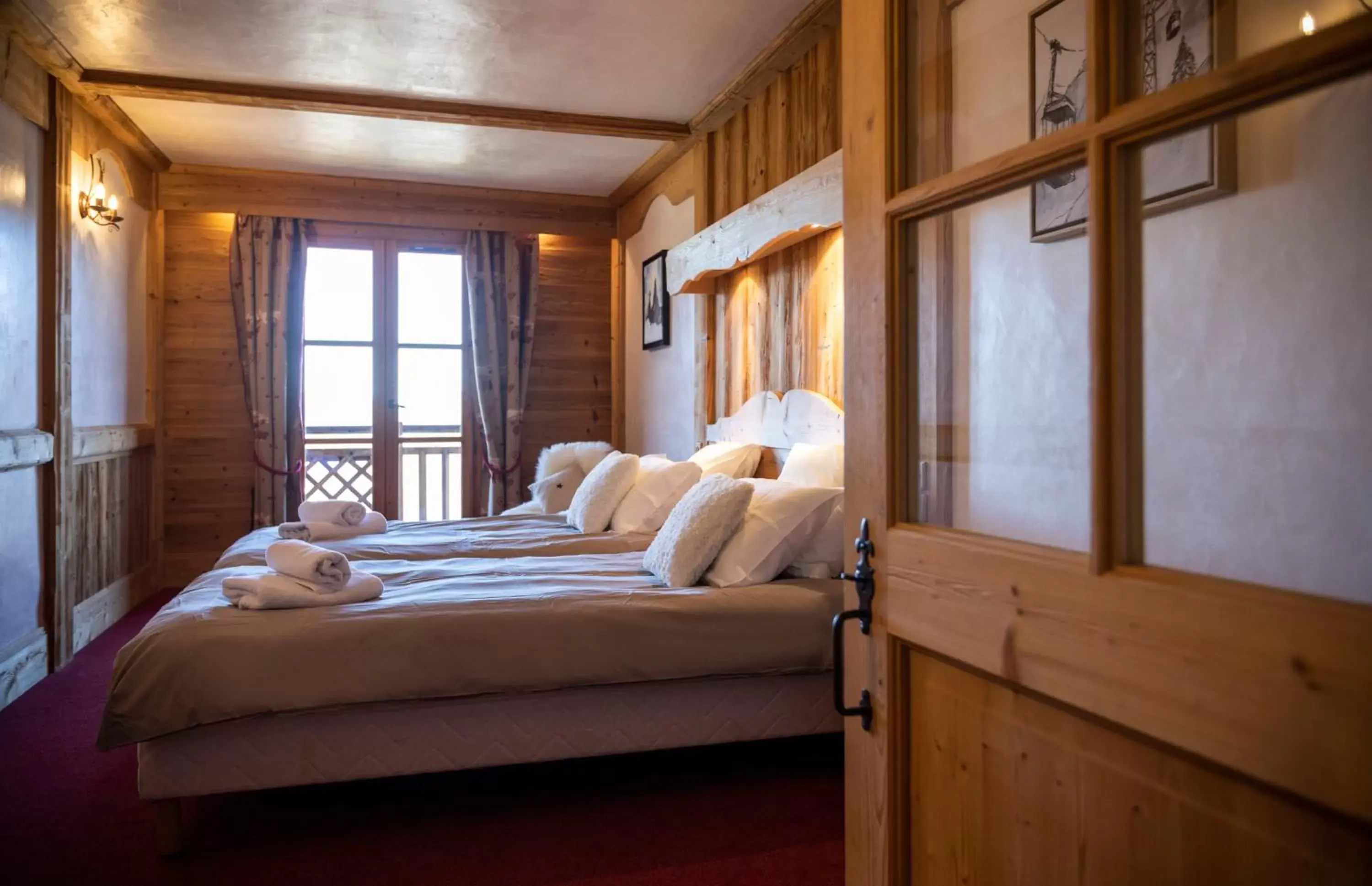 Bedroom, Bed in TERRESENS - LES CASCADES