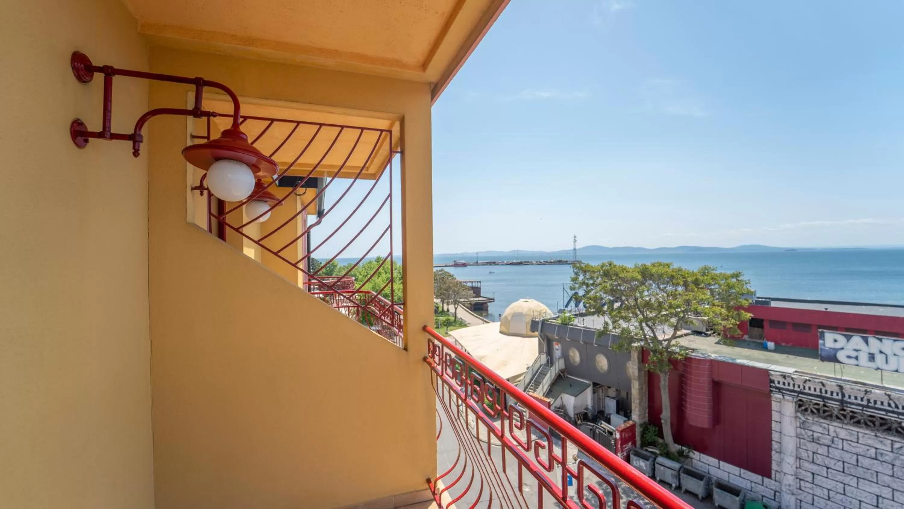 Balcony/Terrace in Saint George Hotel & Medical Spa