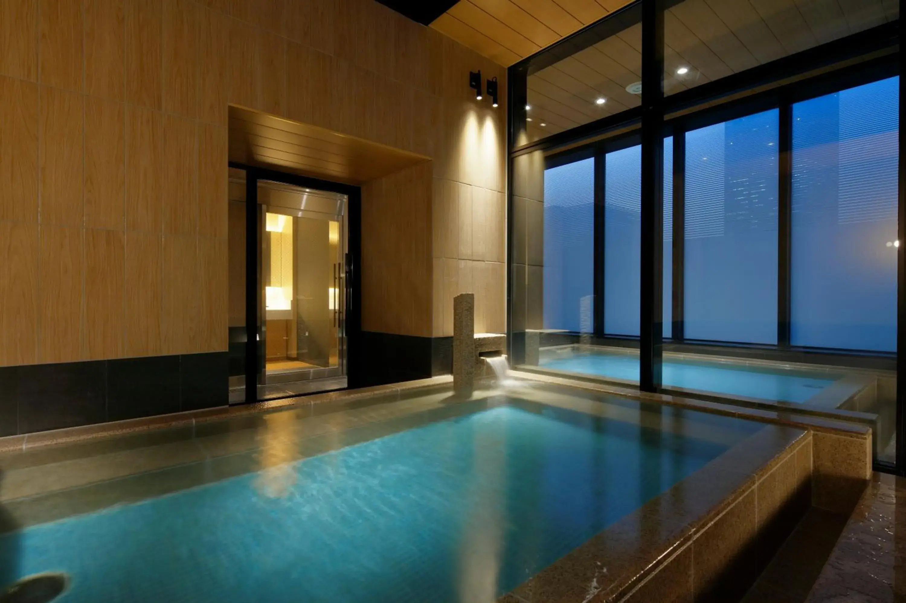 Open Air Bath, Swimming Pool in Candeo Hotels Tokyo Shimbashi