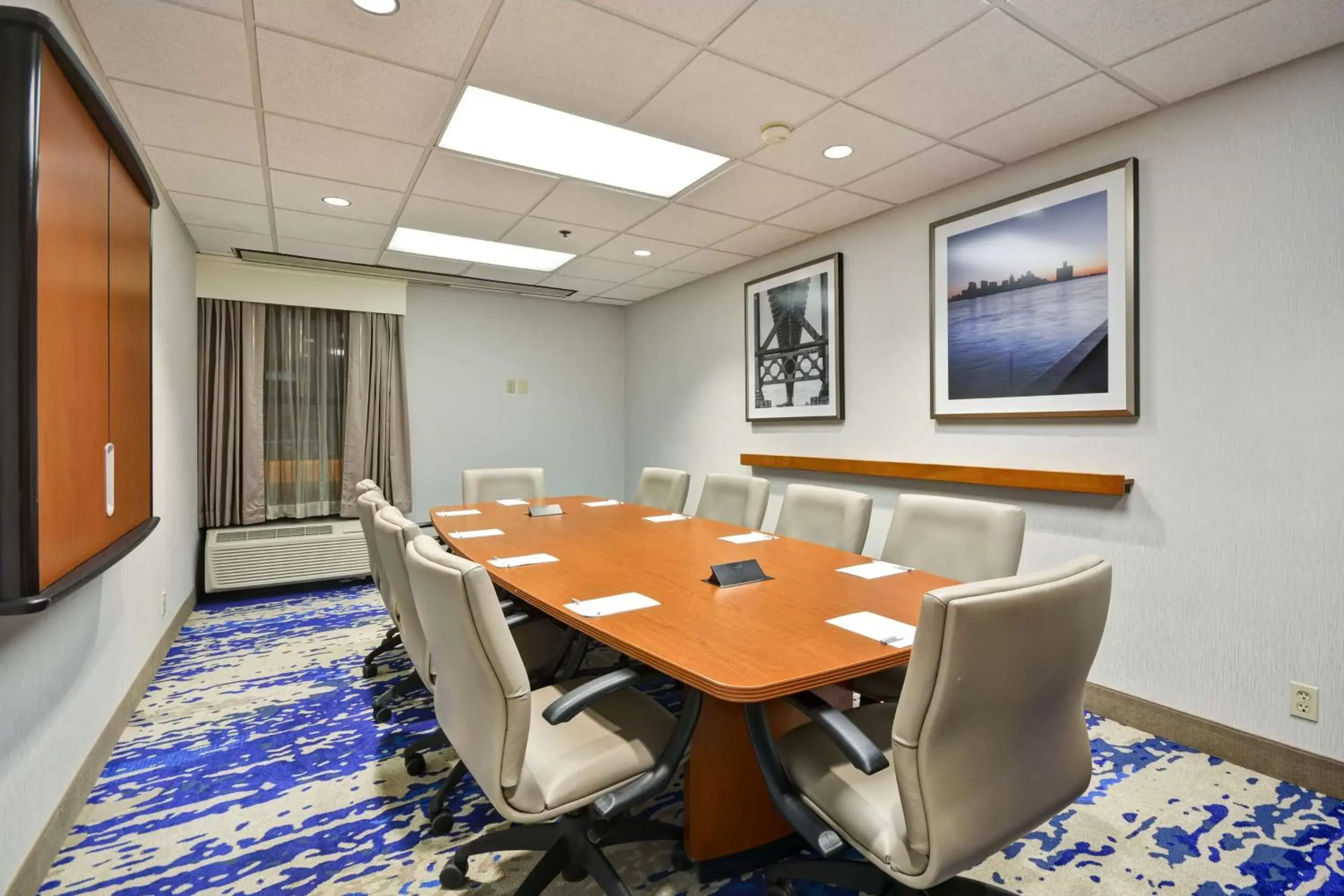 Meeting/conference room in Hampton Inn Detroit Northville