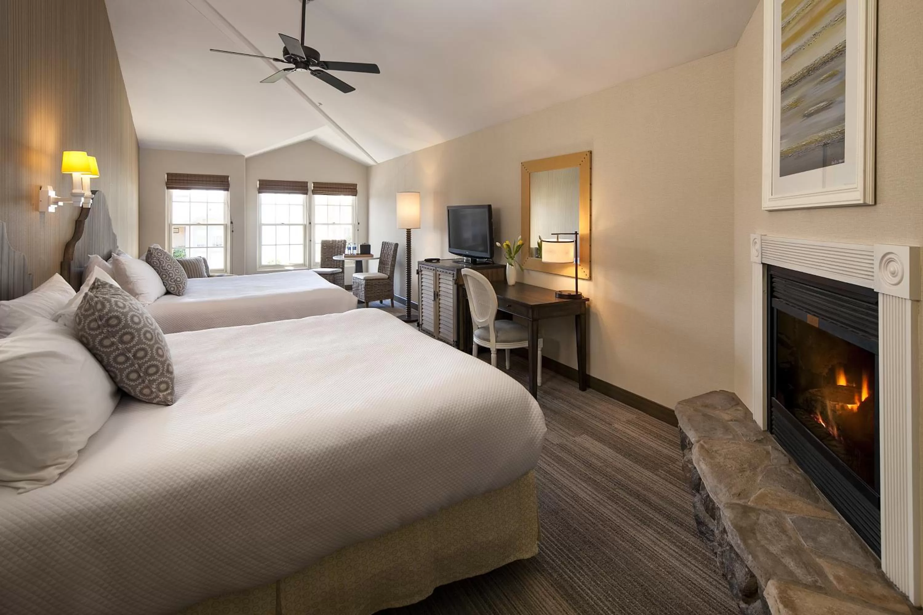 Photo of the whole room, Bed in Cottage Inn by the Sea