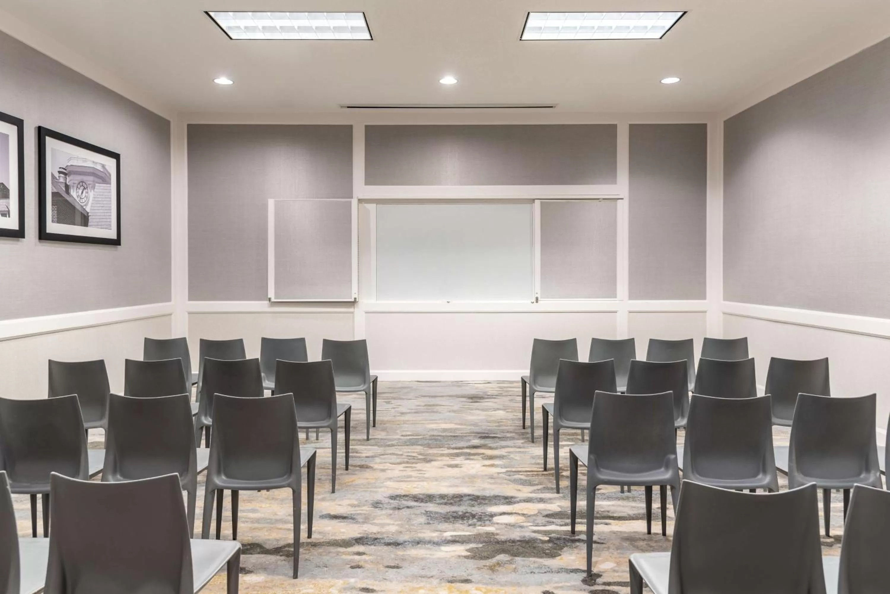 Meeting/conference room in Hilton Alexandria Mark Center