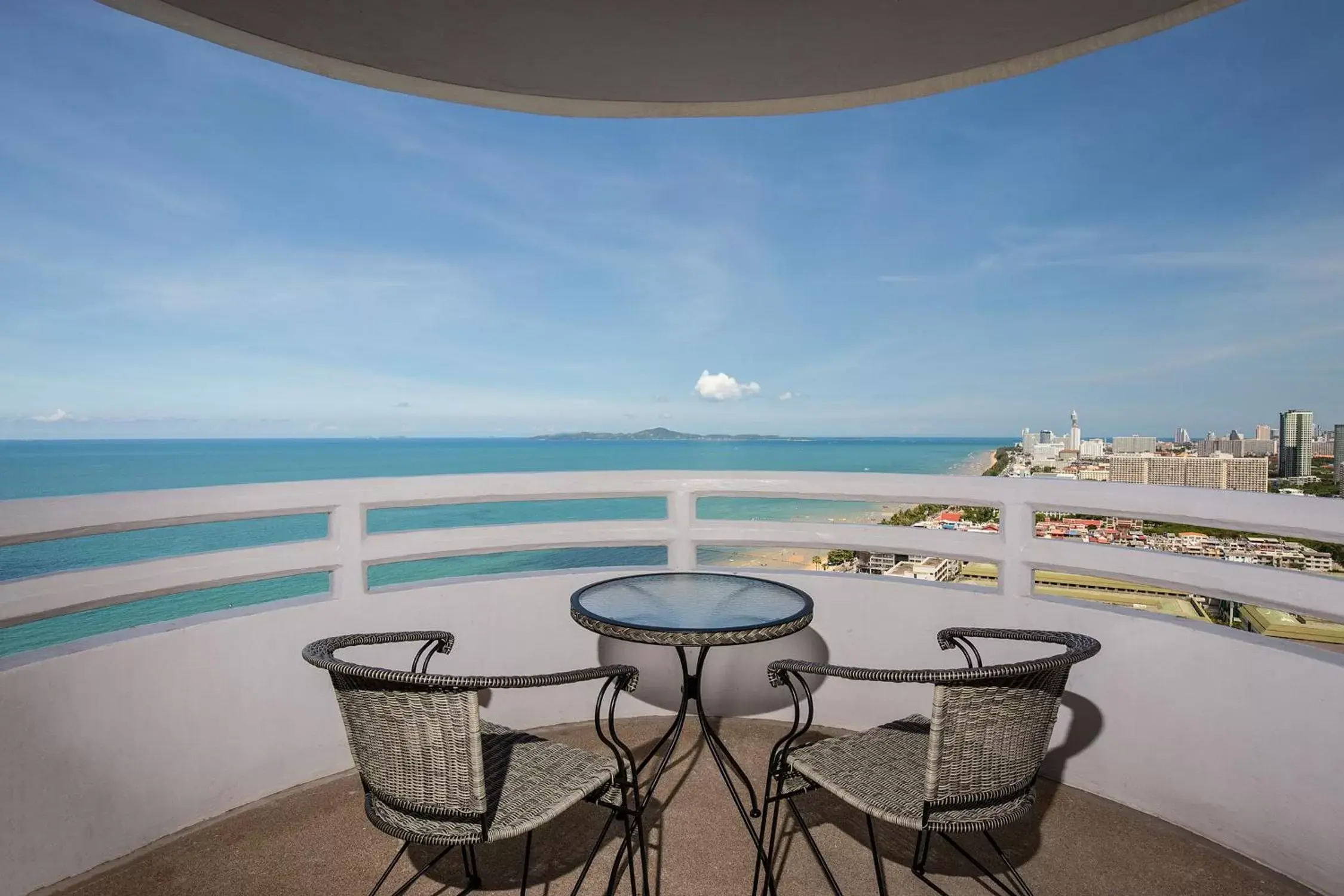 Balcony/Terrace in D Varee Jomtien Beach, Pattaya