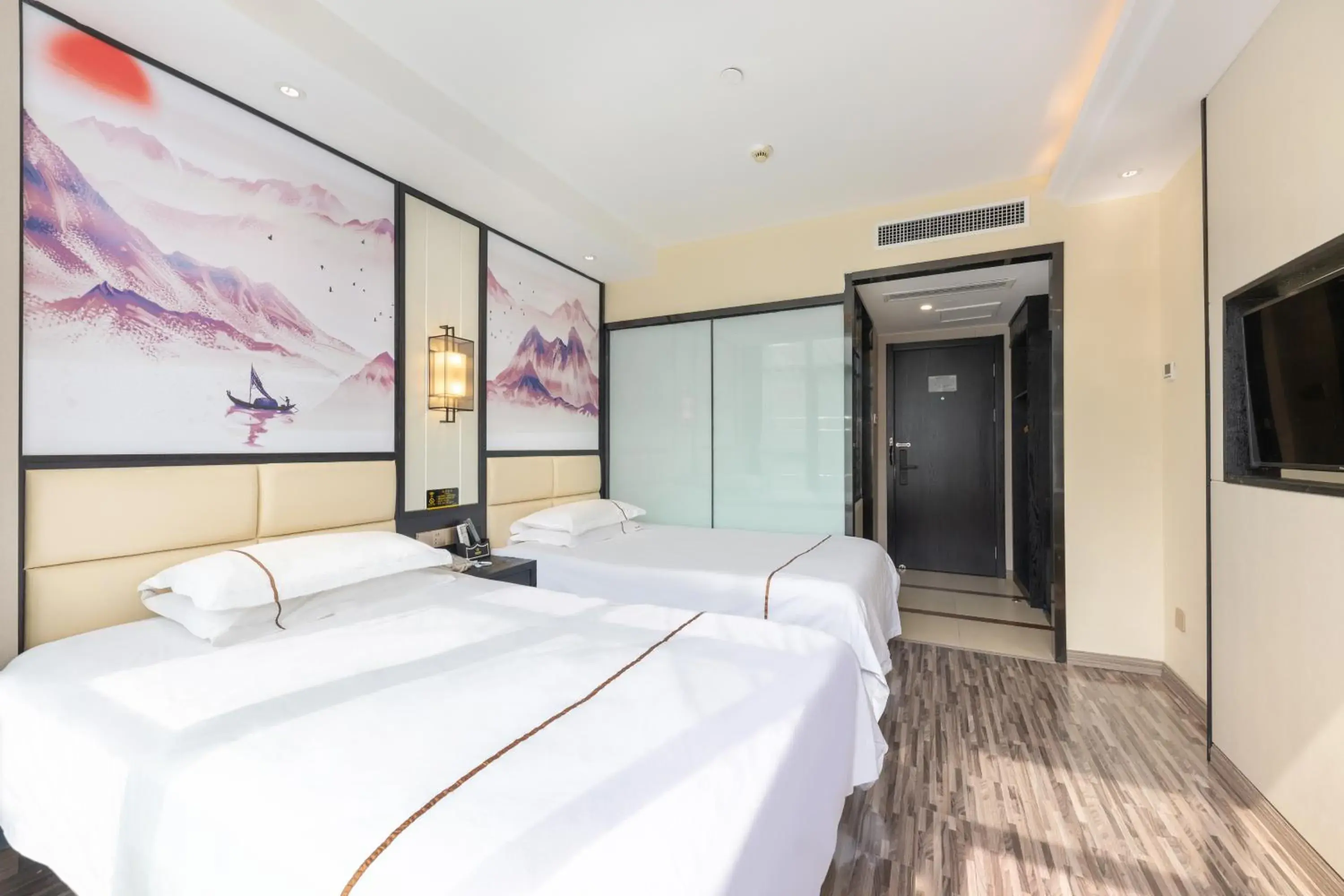 Twin Room with Balcony in Yiwu Luckbear Hotel Twin Room with Balcony in Yiwu Luckbear Hotel